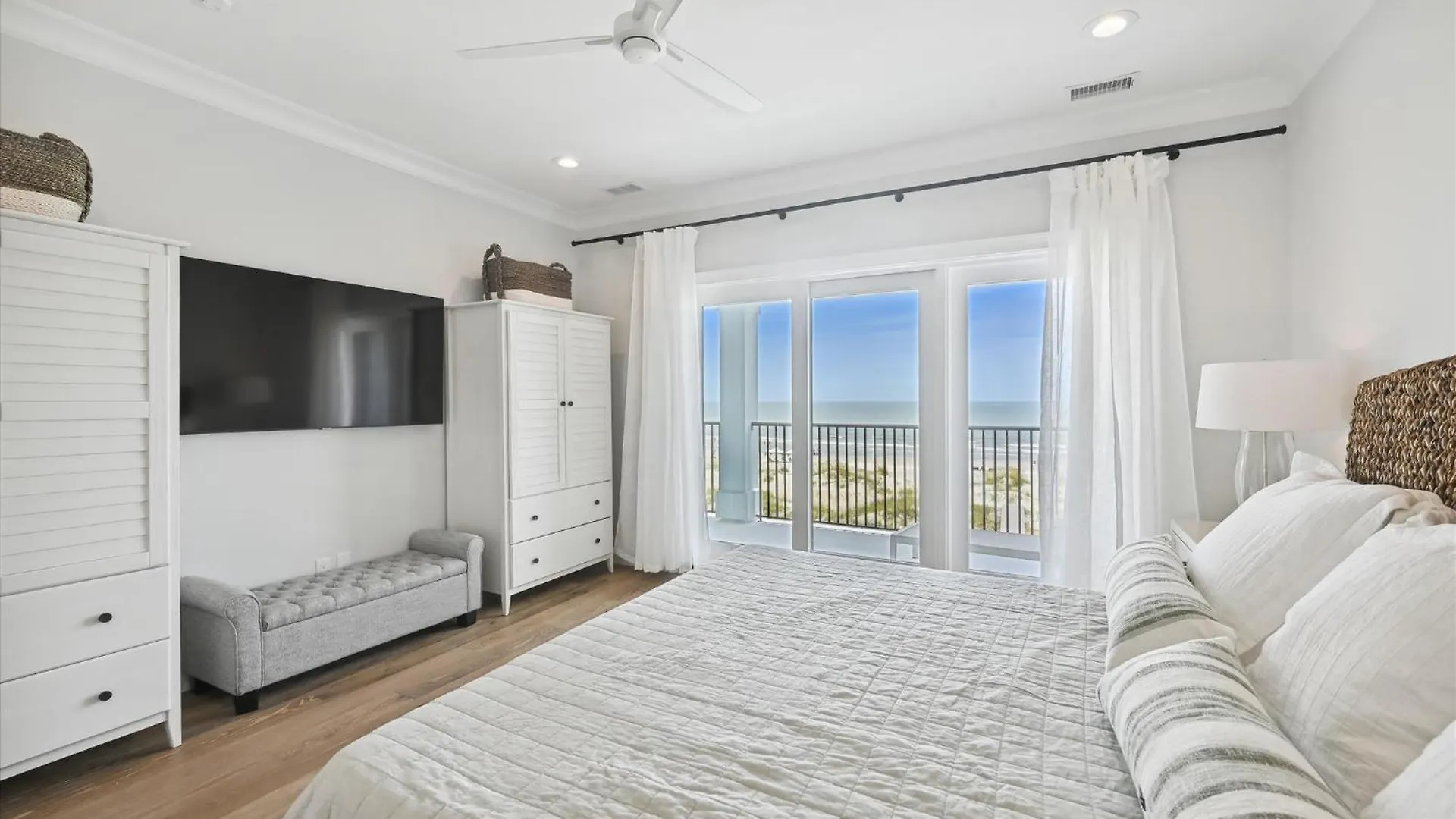 3 Singleton - Oceanfront Estate, Private Pool, Elevator, Free Activities Included * Hilton Head Island