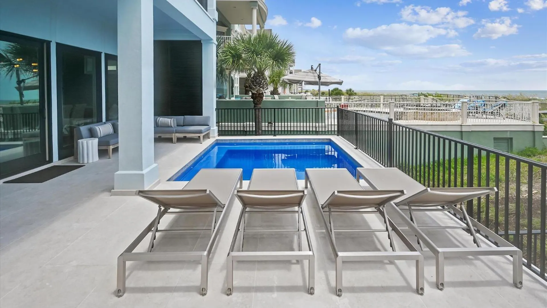 3 Singleton - Oceanfront Estate, Private Pool, Elevator, Free Activities Included Holiday home *