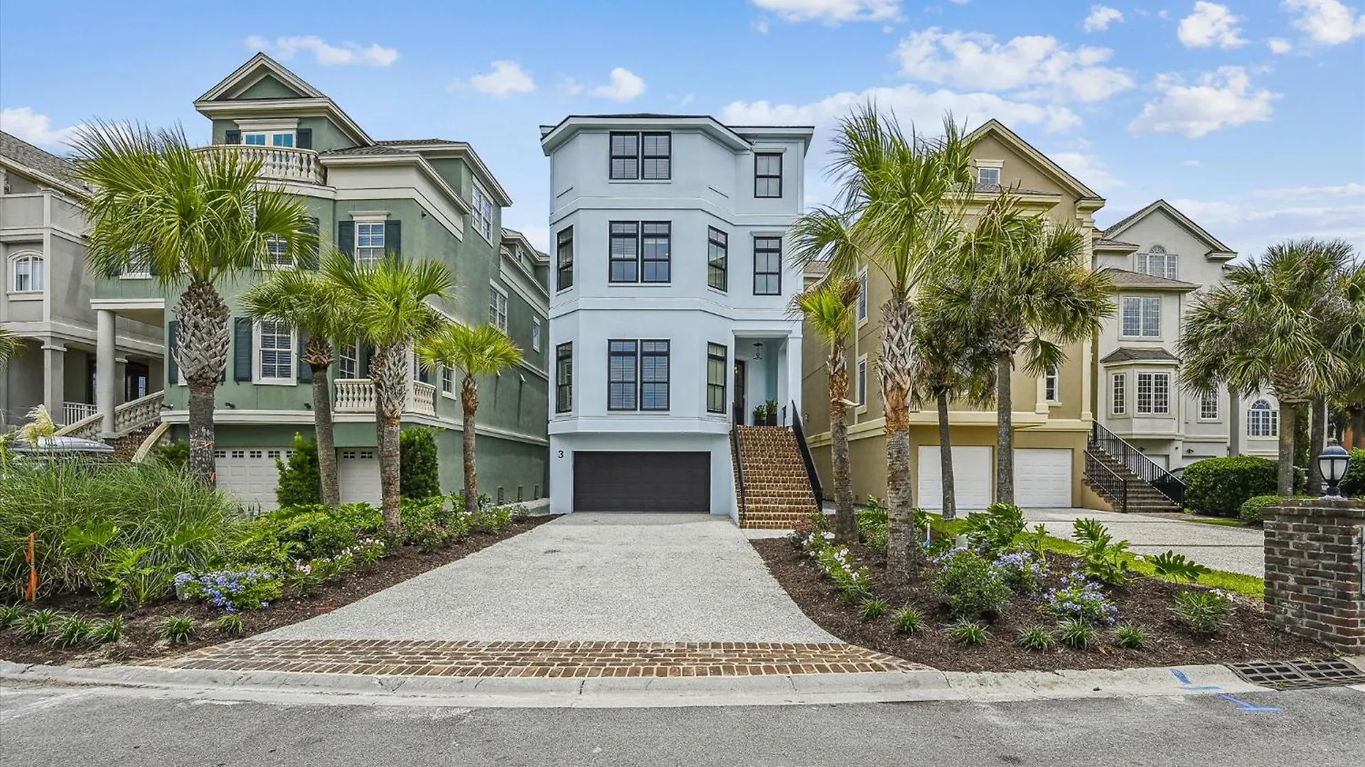 3 Singleton - Oceanfront Estate, Private Pool, Elevator, Free Activities Included Holiday home