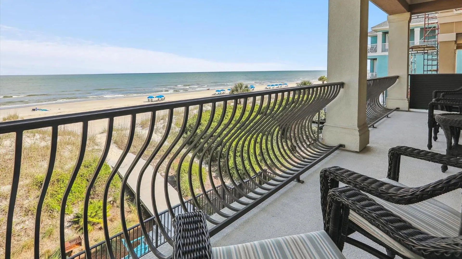 Holiday home 21 Singleton Beach- Oceanfront, Pool, Private Access! Free Activities Included *