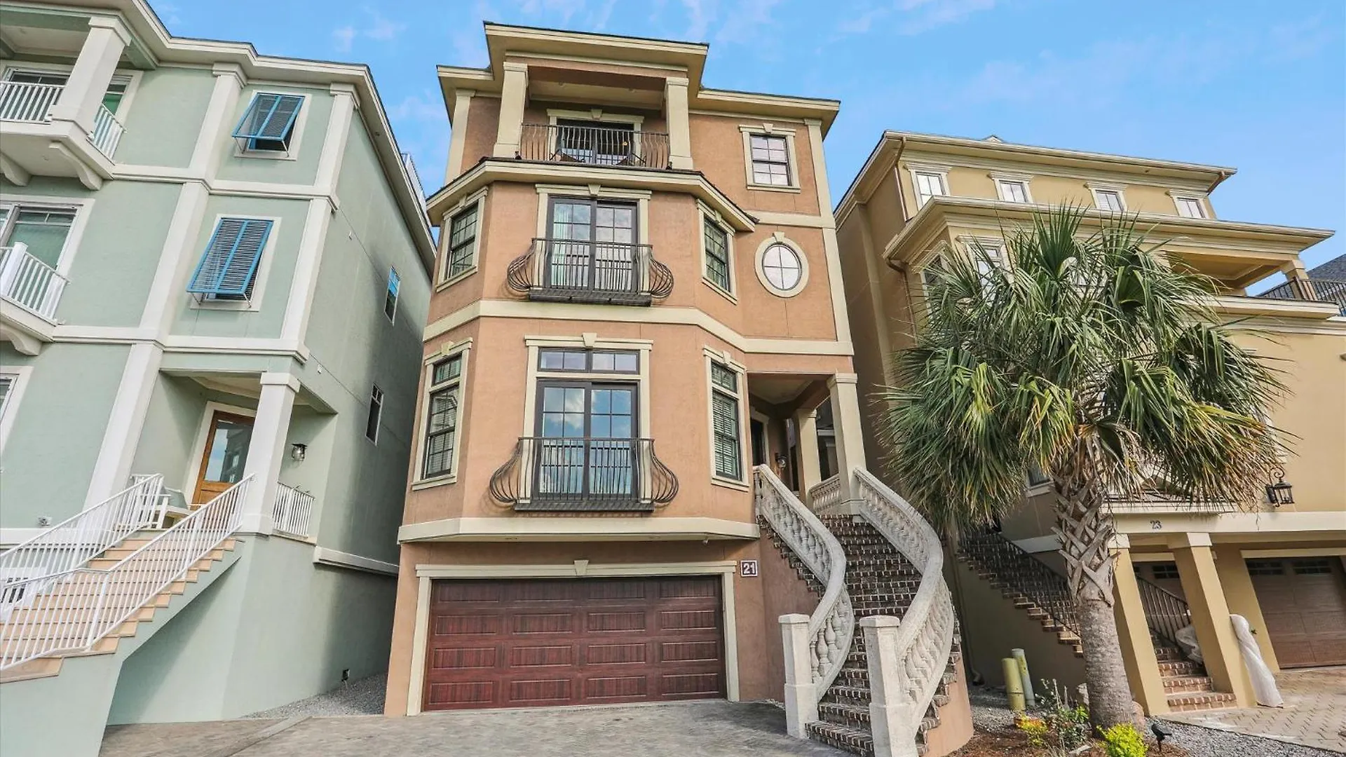 Holiday home 21 Singleton Beach- Oceanfront, Pool, Private Access! Free Activities Included