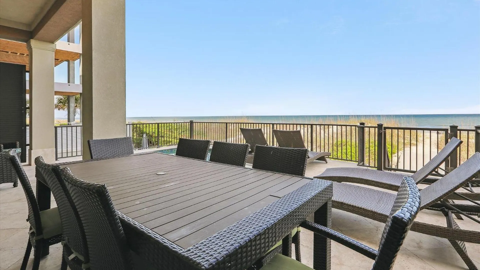 21 Singleton Beach- Oceanfront, Pool, Private Access! Free Activities Included Holiday home Hilton Head Island
