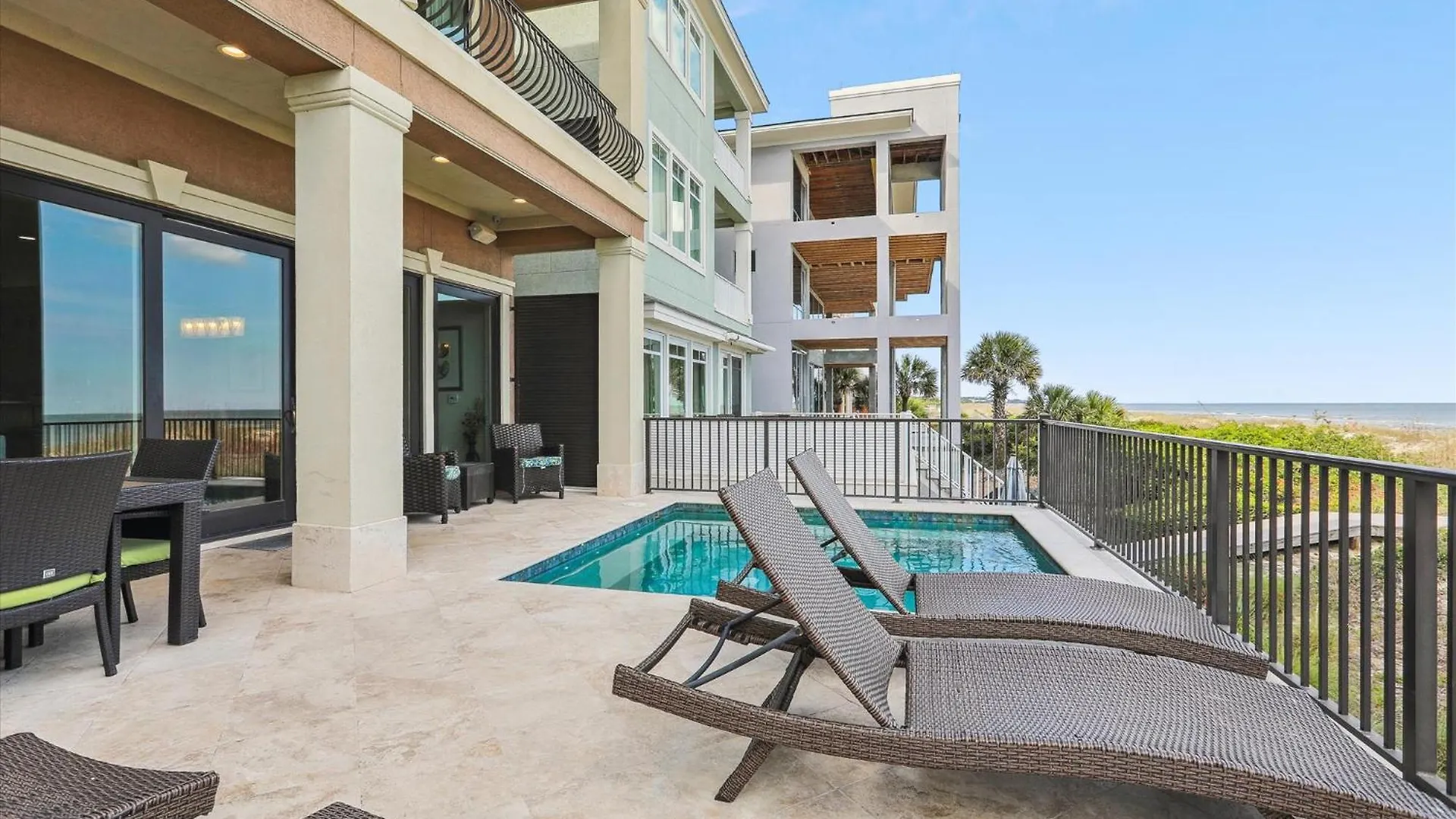 Holiday home 21 Singleton Beach- Oceanfront, Pool, Private Access! Free Activities Included Hilton Head Island
