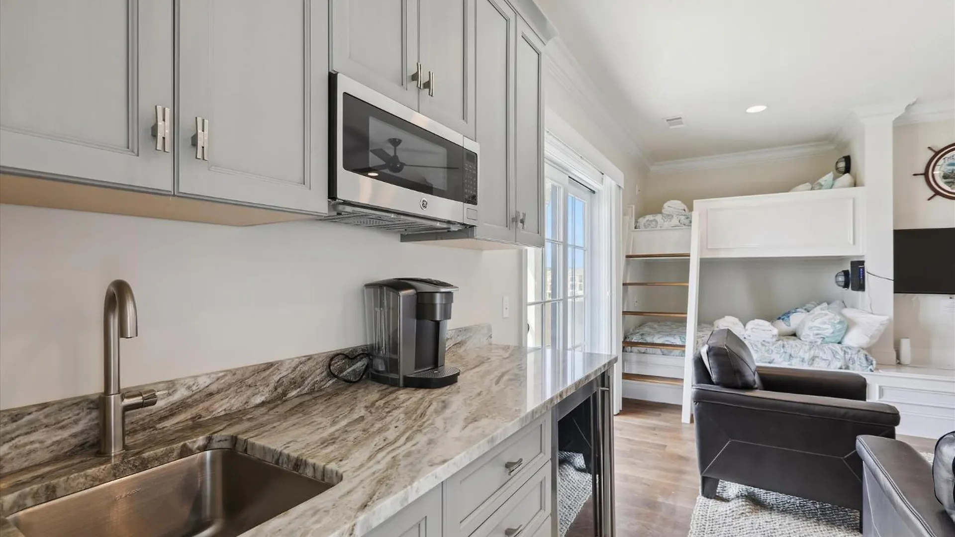 21 Singleton Beach- Oceanfront, Pool, Private Access! Free Activities Included * Hilton Head Island