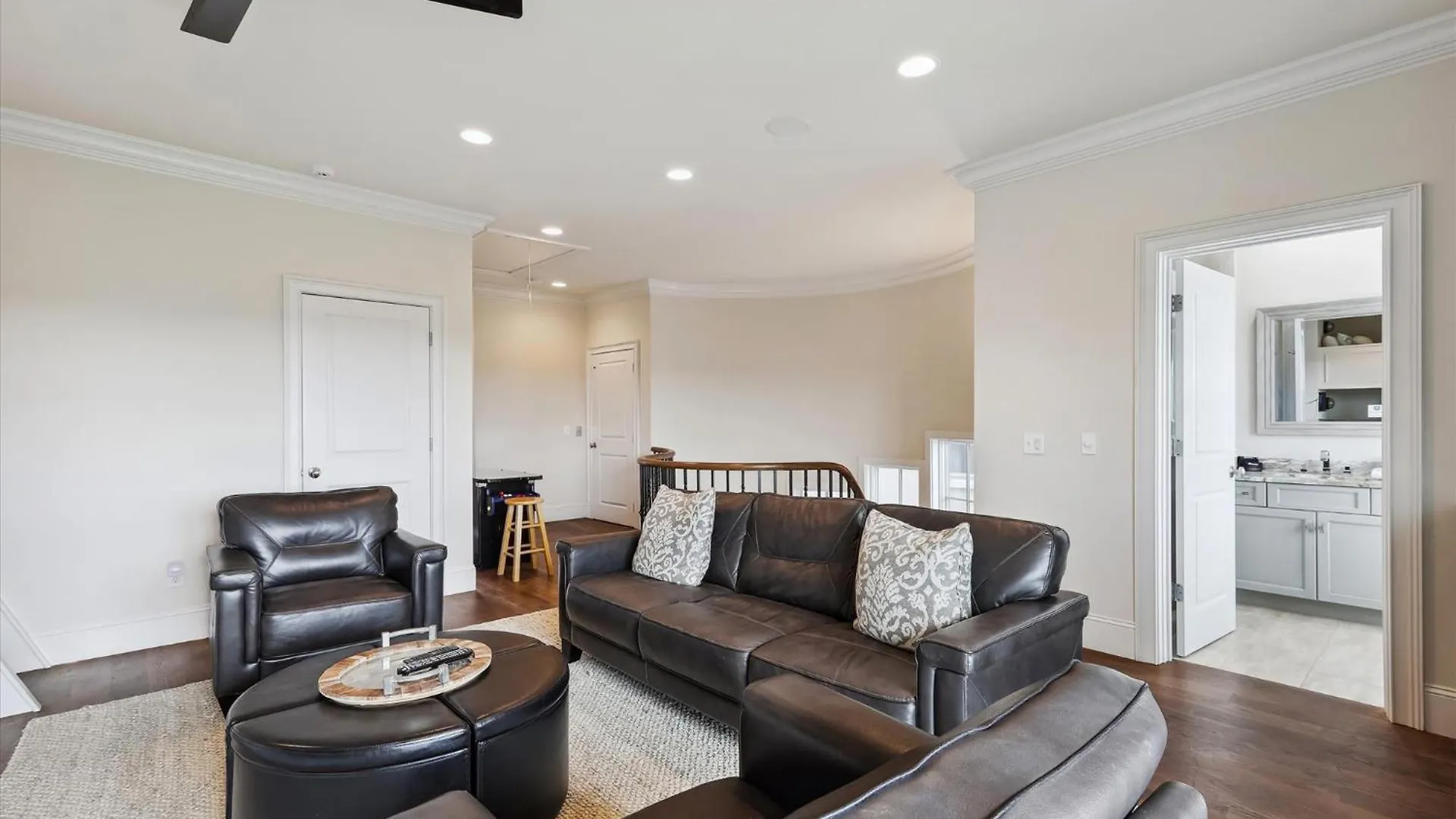 21 Singleton Beach- Oceanfront, Pool, Private Access! Free Activities Included Holiday home