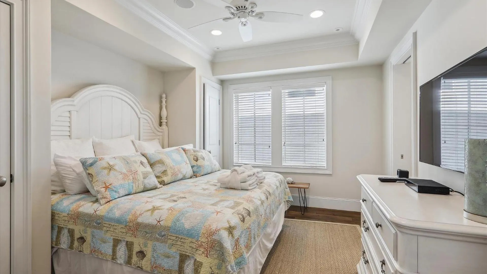 21 Singleton Beach- Oceanfront, Pool, Private Access! Free Activities Included Holiday home Hilton Head Island