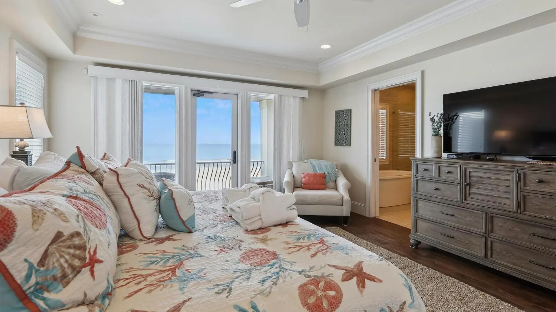 21 Singleton Beach- Oceanfront, Pool, Private Access! Free Activities Included * Hilton Head Island
