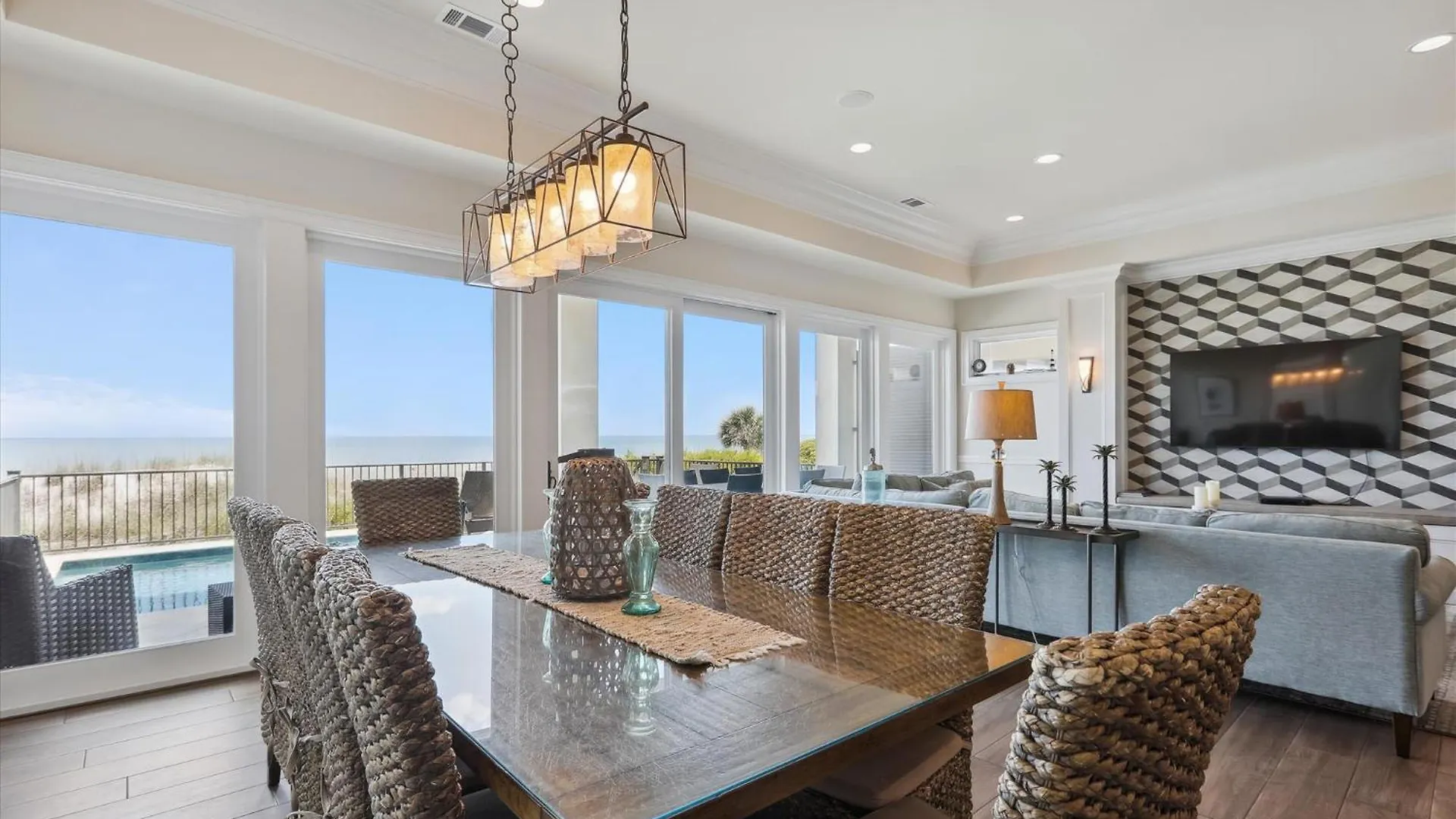 21 Singleton Beach- Oceanfront, Pool, Private Access! Free Activities Included * Hilton Head Island
