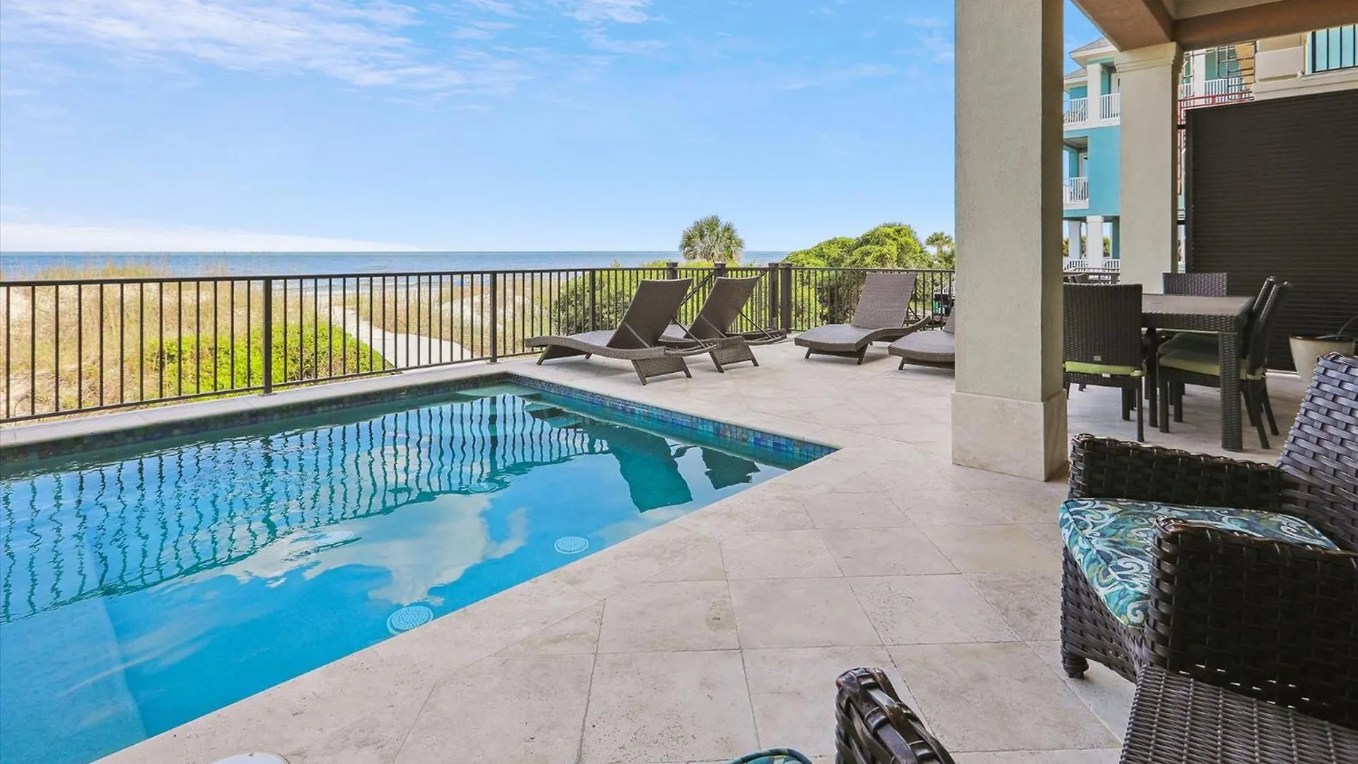 21 Singleton Beach- Oceanfront, Pool, Private Access! Free Activities Included * Hilton Head Island