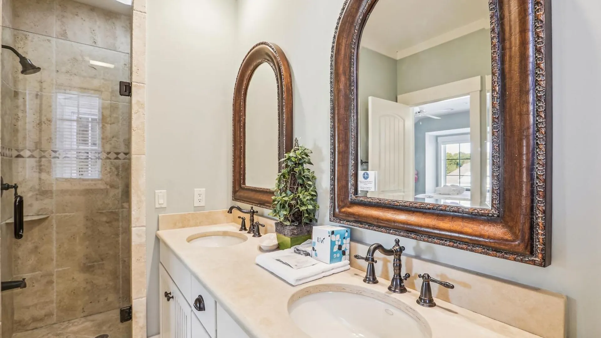 Holiday home 27 Corine Lane- Near Ocean With Pool, Seasonal Shuttle! Free Activities Included Hilton Head Island