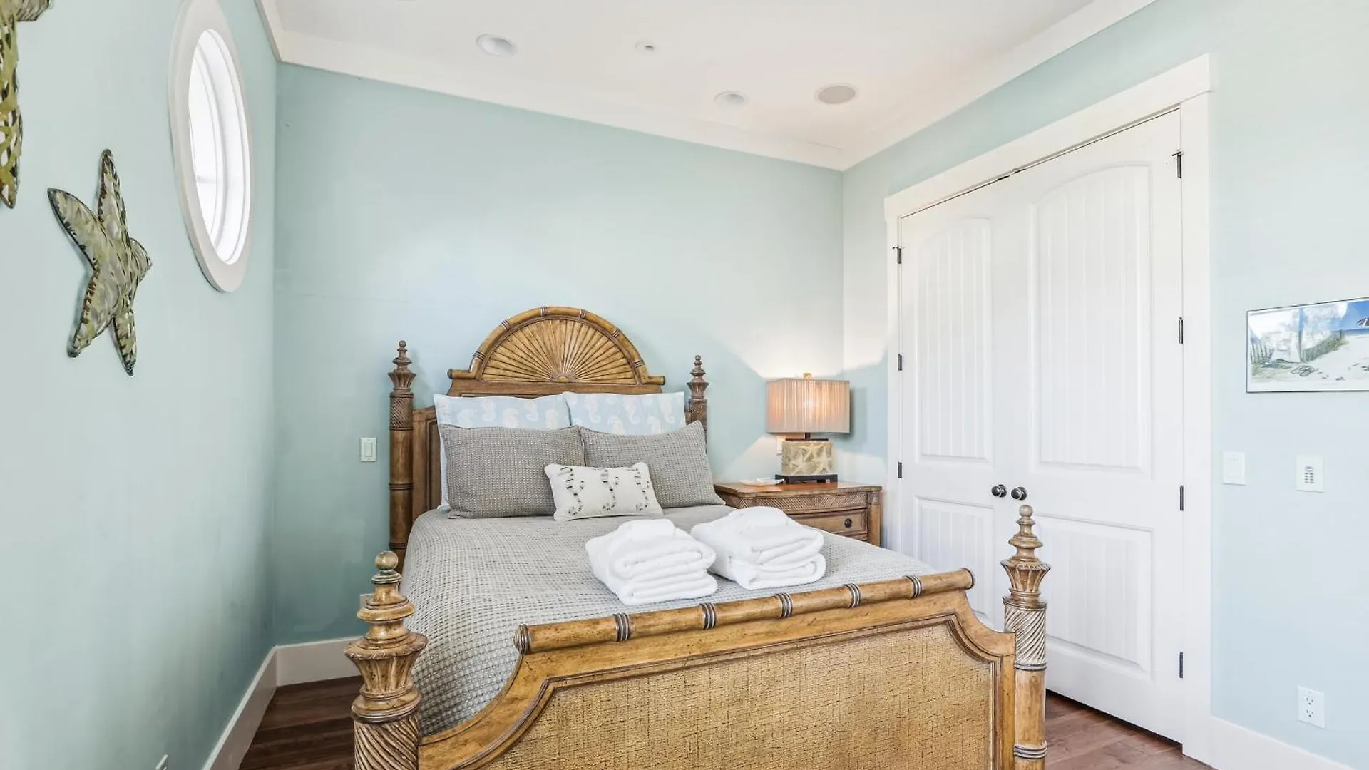 27 Corine Lane- Near Ocean With Pool, Seasonal Shuttle! Free Activities Included Hilton Head Island