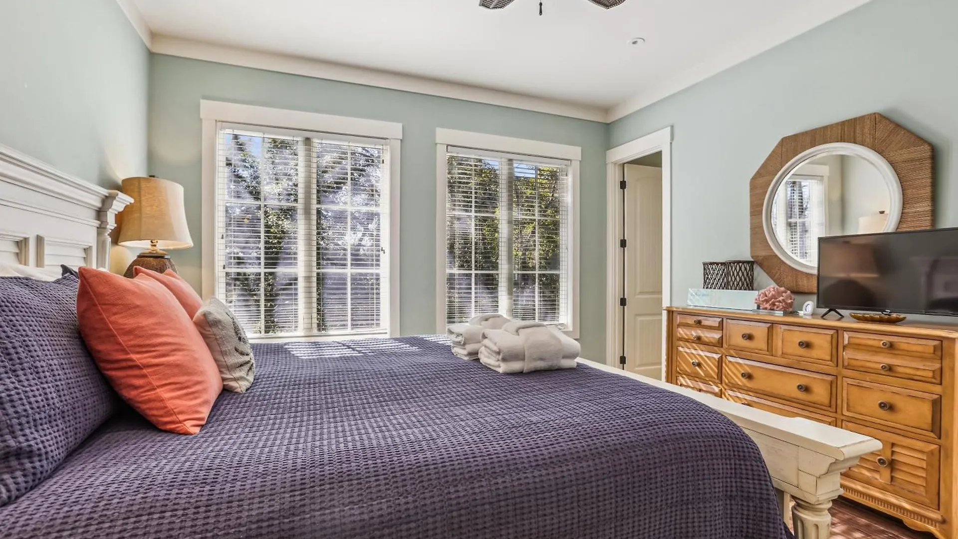 Holiday home 27 Corine Lane- Near Ocean With Pool, Seasonal Shuttle! Free Activities Included