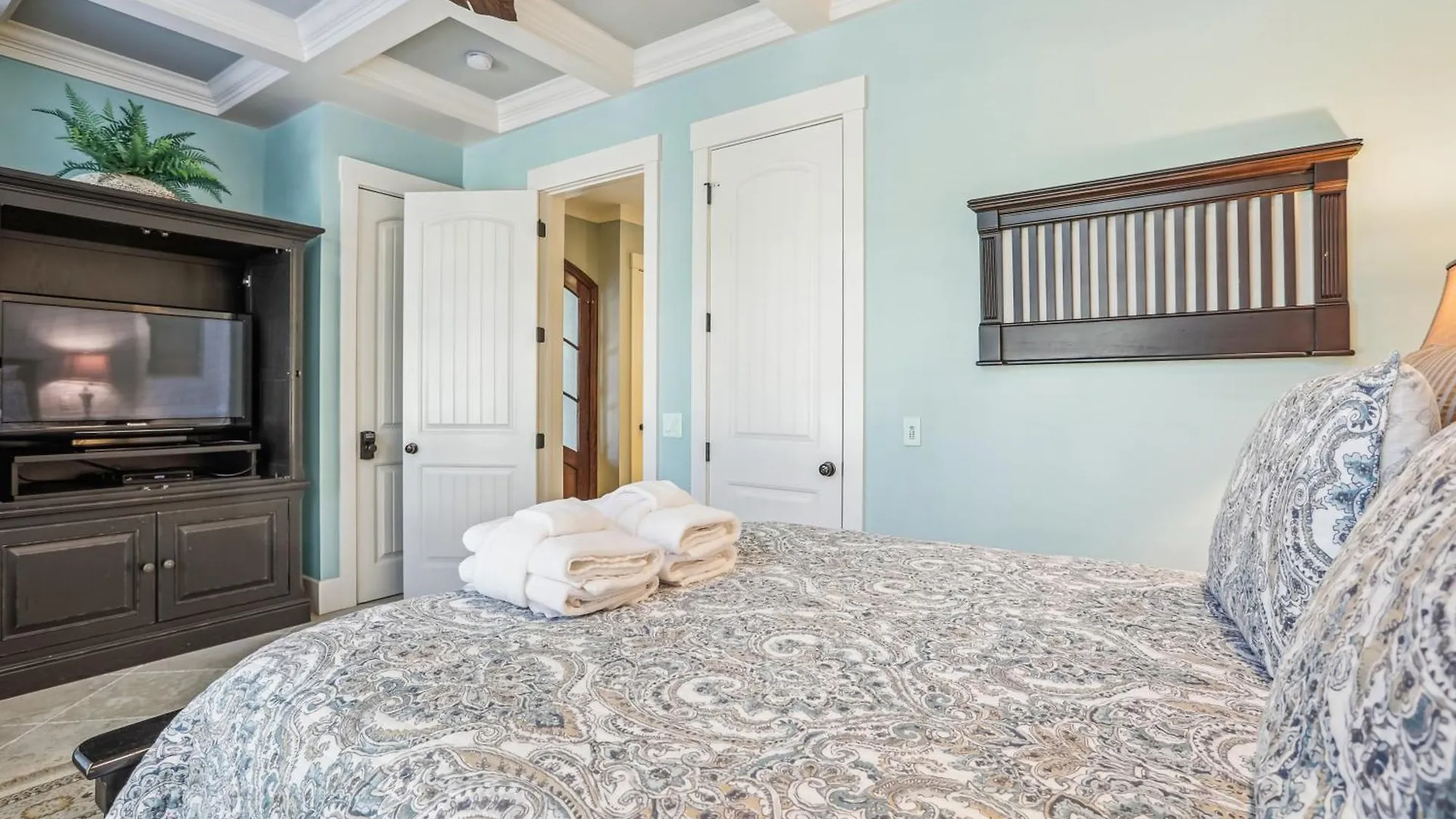 27 Corine Lane- Near Ocean With Pool, Seasonal Shuttle! Free Activities Included Holiday home *