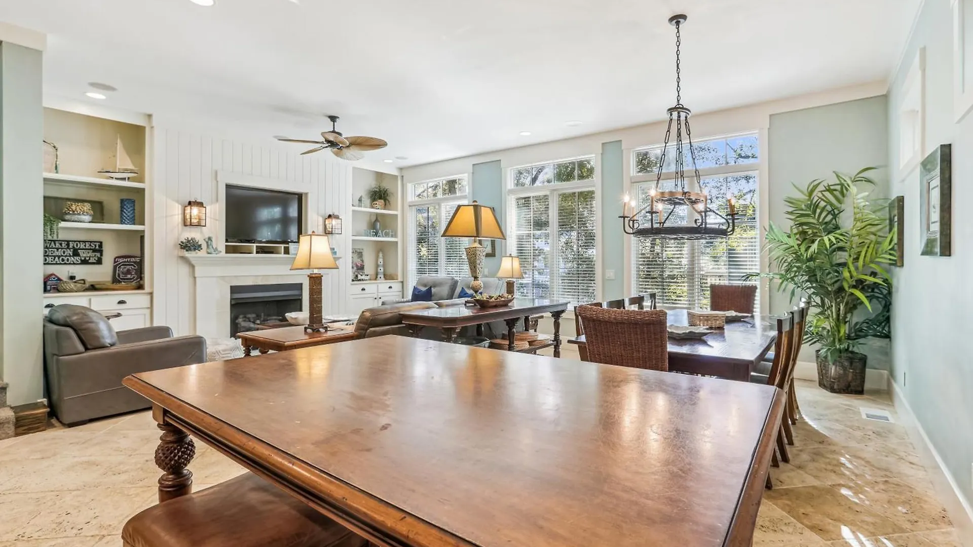 27 Corine Lane- Near Ocean With Pool, Seasonal Shuttle! Free Activities Included Holiday home