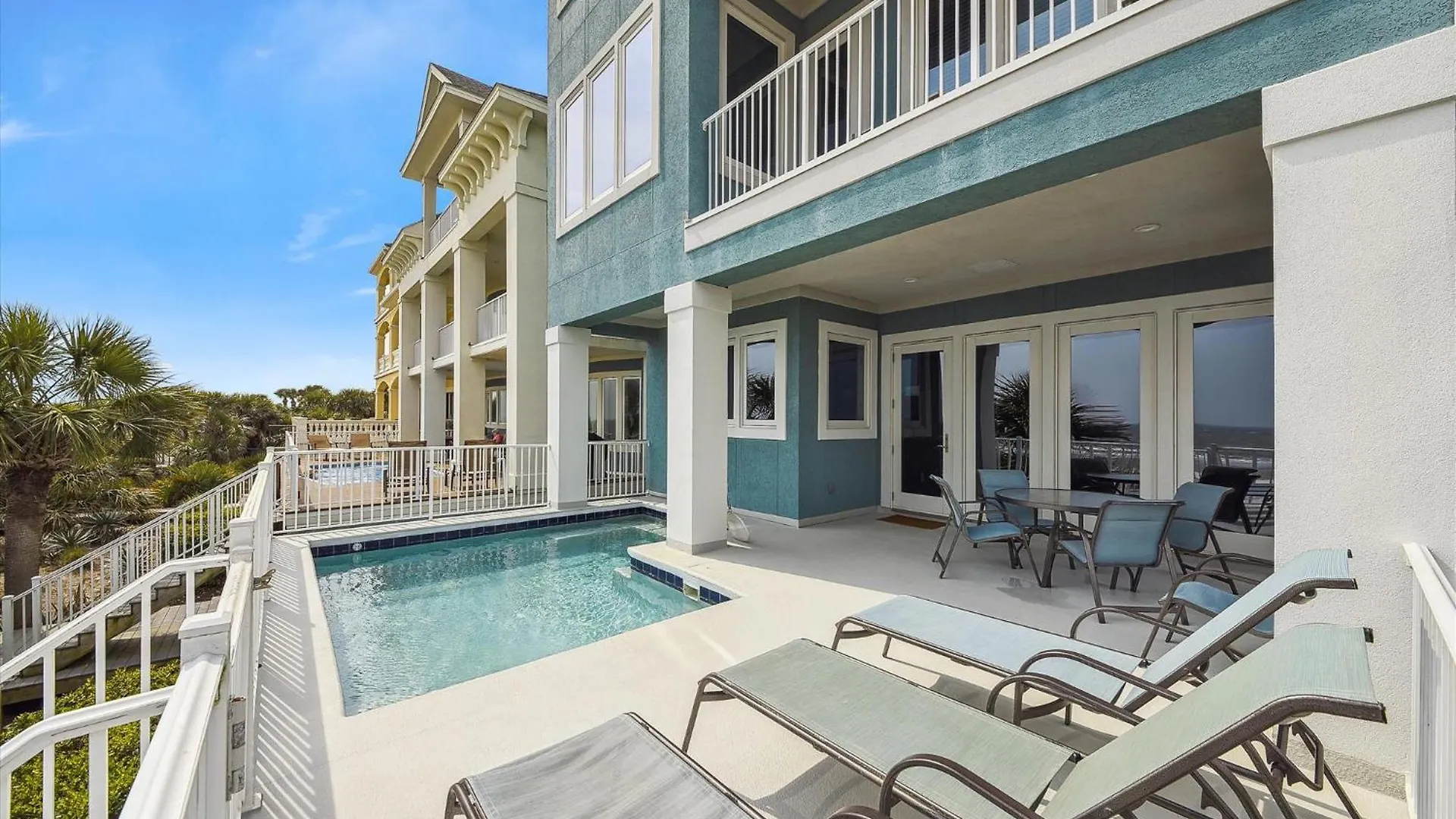 27 Singleton Beach- Oceanfront, Private Pool, Pool Table, Free Activities Included Holiday home