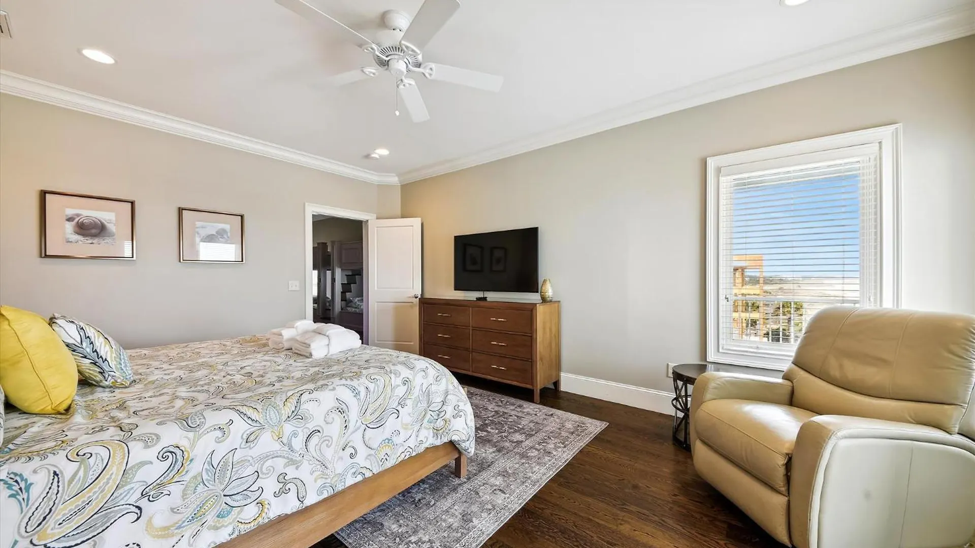 Holiday home 27 Singleton Beach- Oceanfront, Private Pool, Pool Table, Free Activities Included *