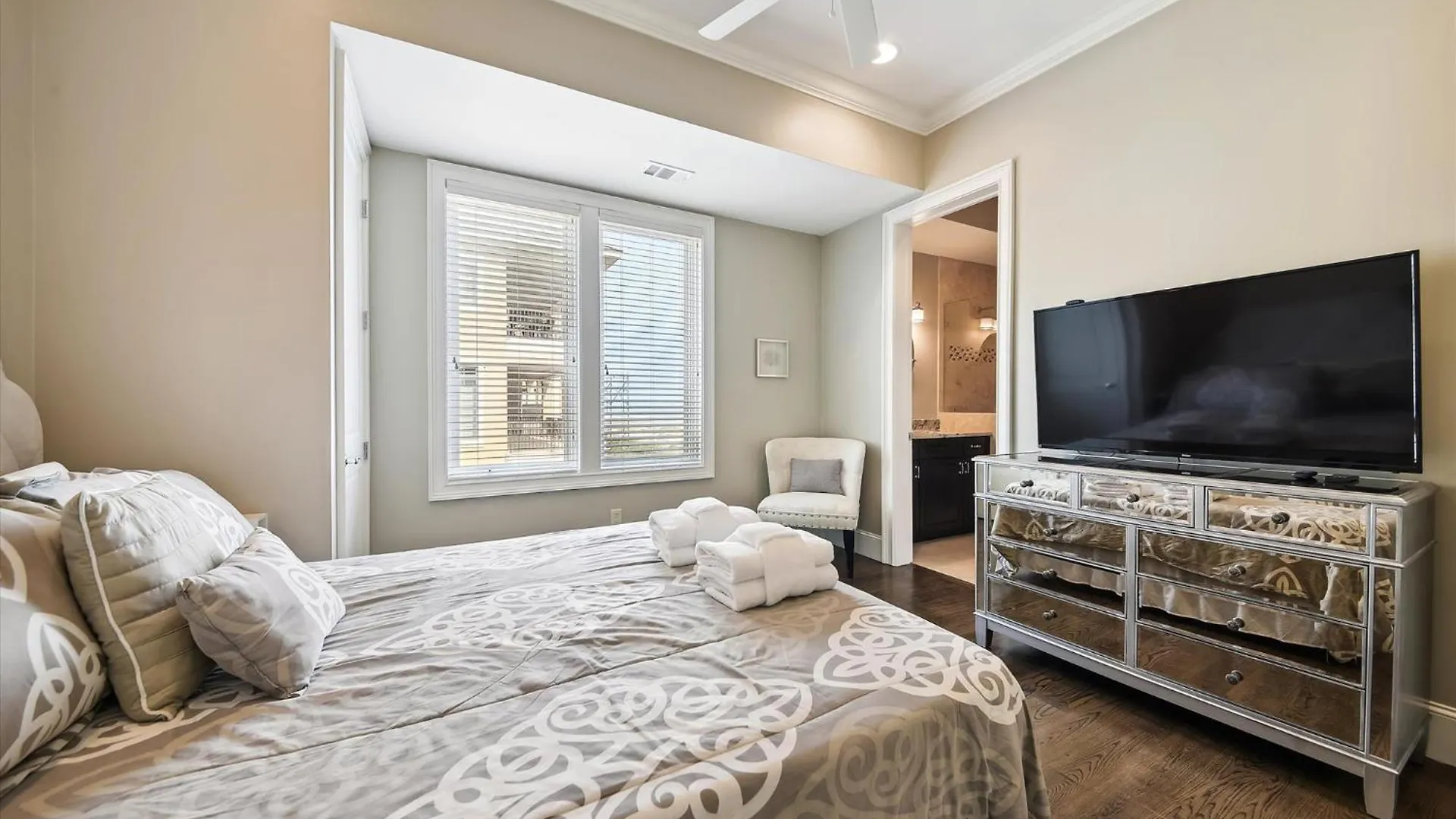 27 Singleton Beach- Oceanfront, Private Pool, Pool Table, Free Activities Included * Hilton Head Island