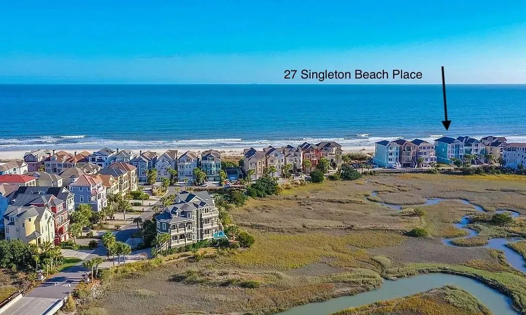 Holiday home 27 Singleton Beach- Oceanfront, Private Pool, Pool Table, Free Activities Included