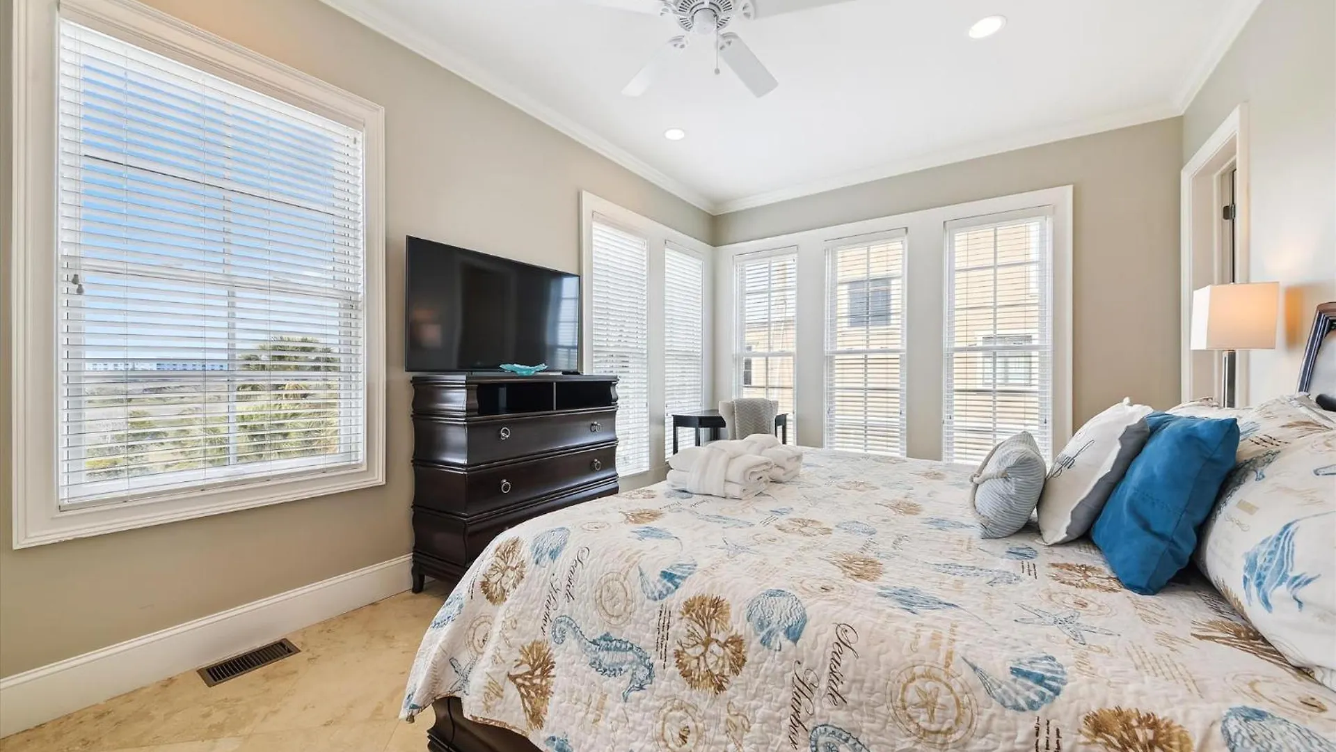 Holiday home 27 Singleton Beach- Oceanfront, Private Pool, Pool Table, Free Activities Included Hilton Head Island