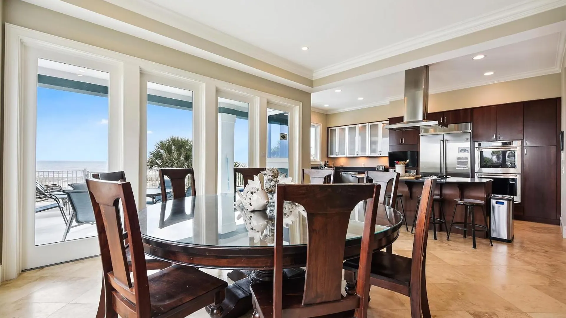 Holiday home 27 Singleton Beach- Oceanfront, Private Pool, Pool Table, Free Activities Included