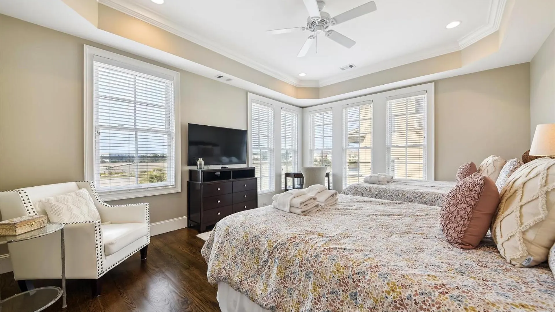 Holiday home 27 Singleton Beach- Oceanfront, Private Pool, Pool Table, Free Activities Included *