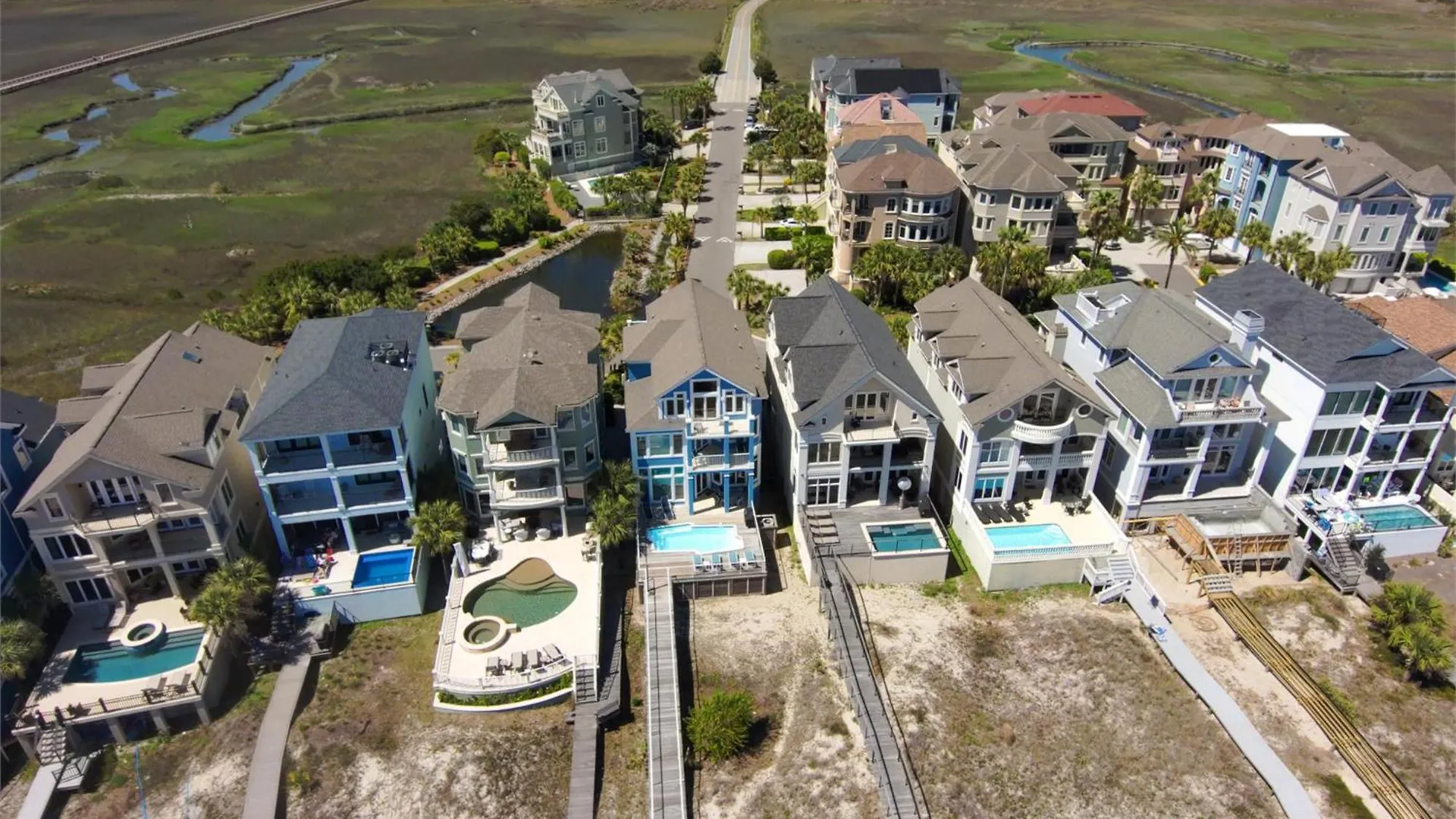 2 Collier Beach- Oceanfront, Dog Friendly , Private Pool, Free Activities Holiday home *