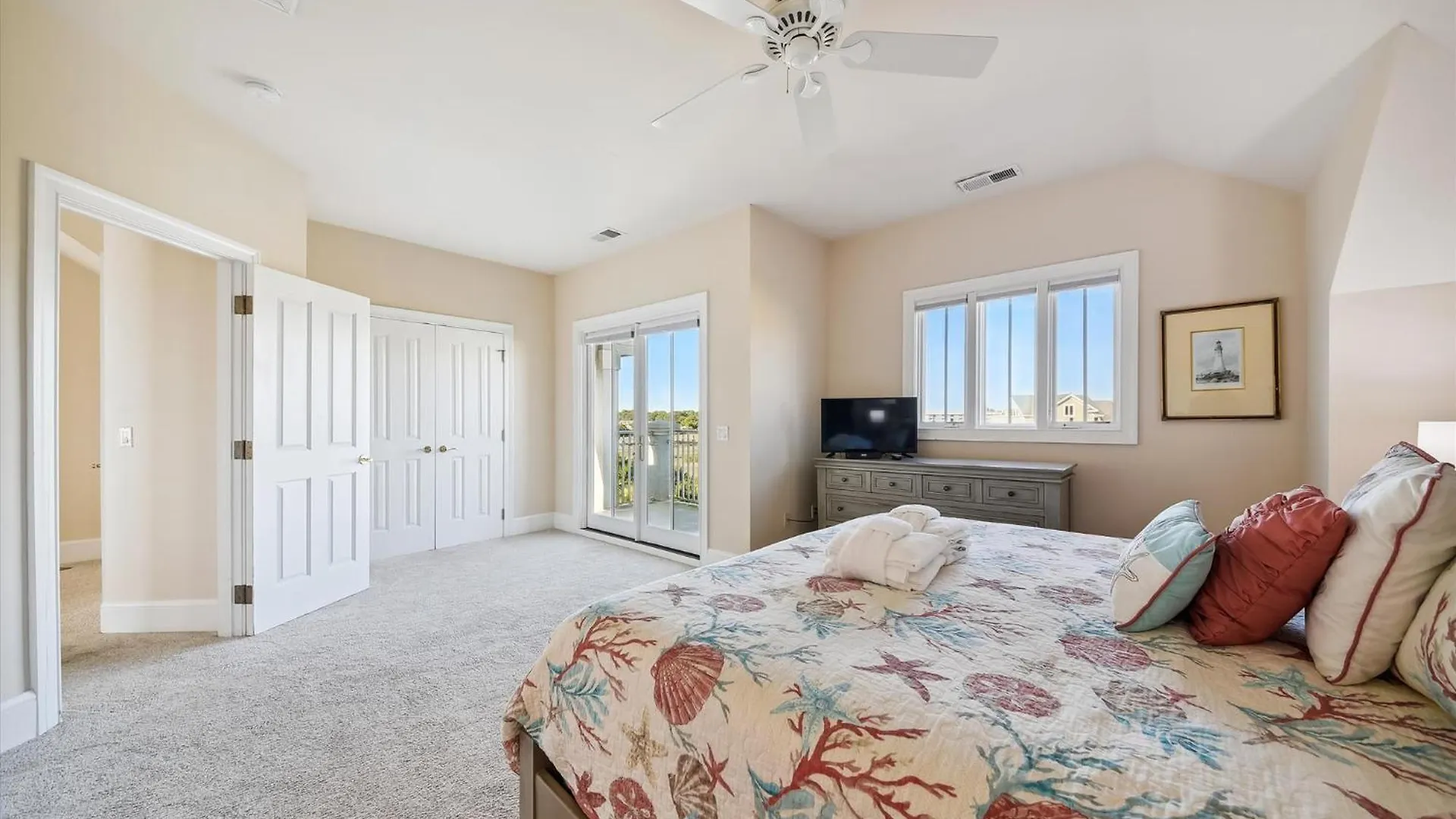 2 Collier Beach- Oceanfront, Dog Friendly , Private Pool, Free Activities *