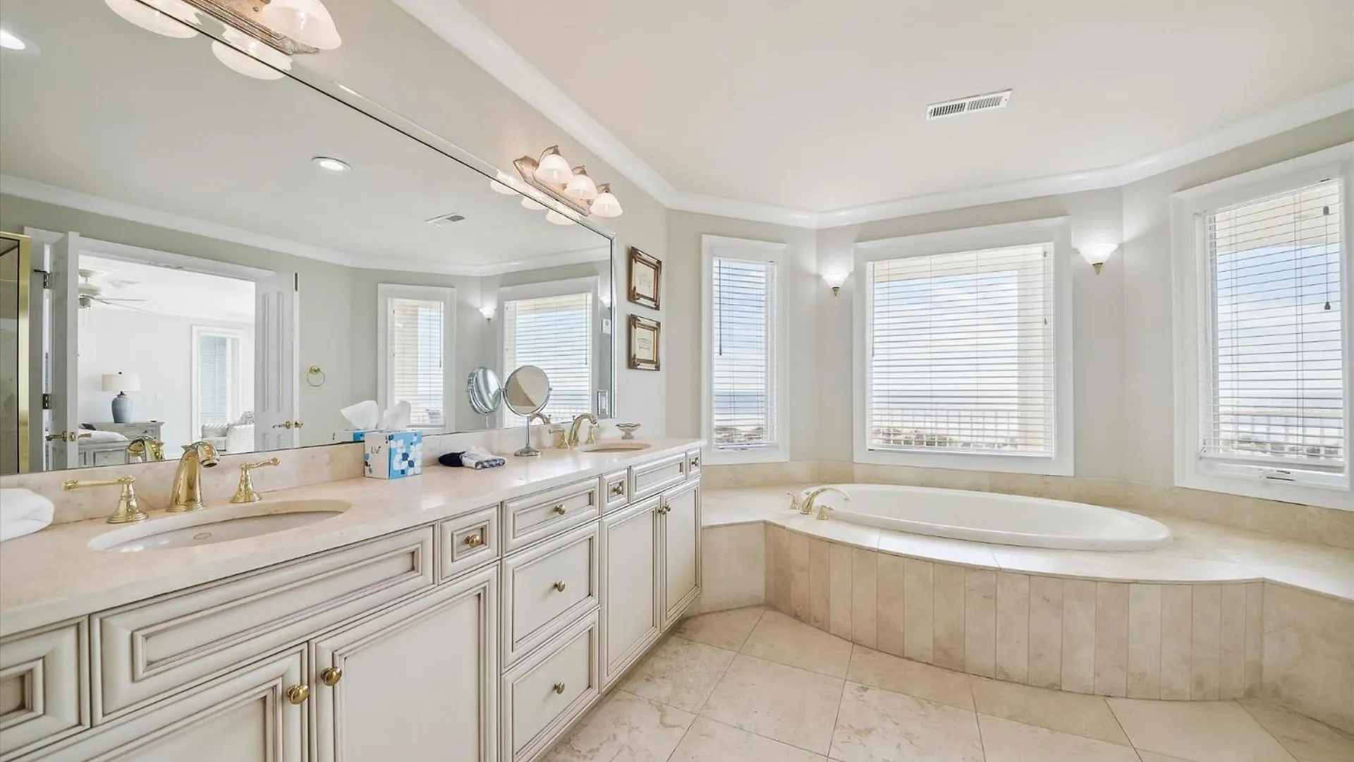 2 Collier Beach- Oceanfront, Dog Friendly , Private Pool, Free Activities * Hilton Head Island