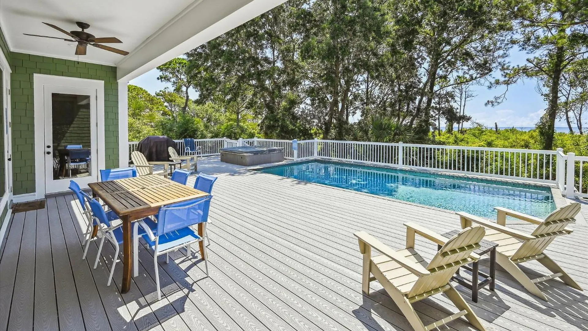 18 Dollar Road- Oceanfront, Large Private Pool, Hot Tub Free Activities Included