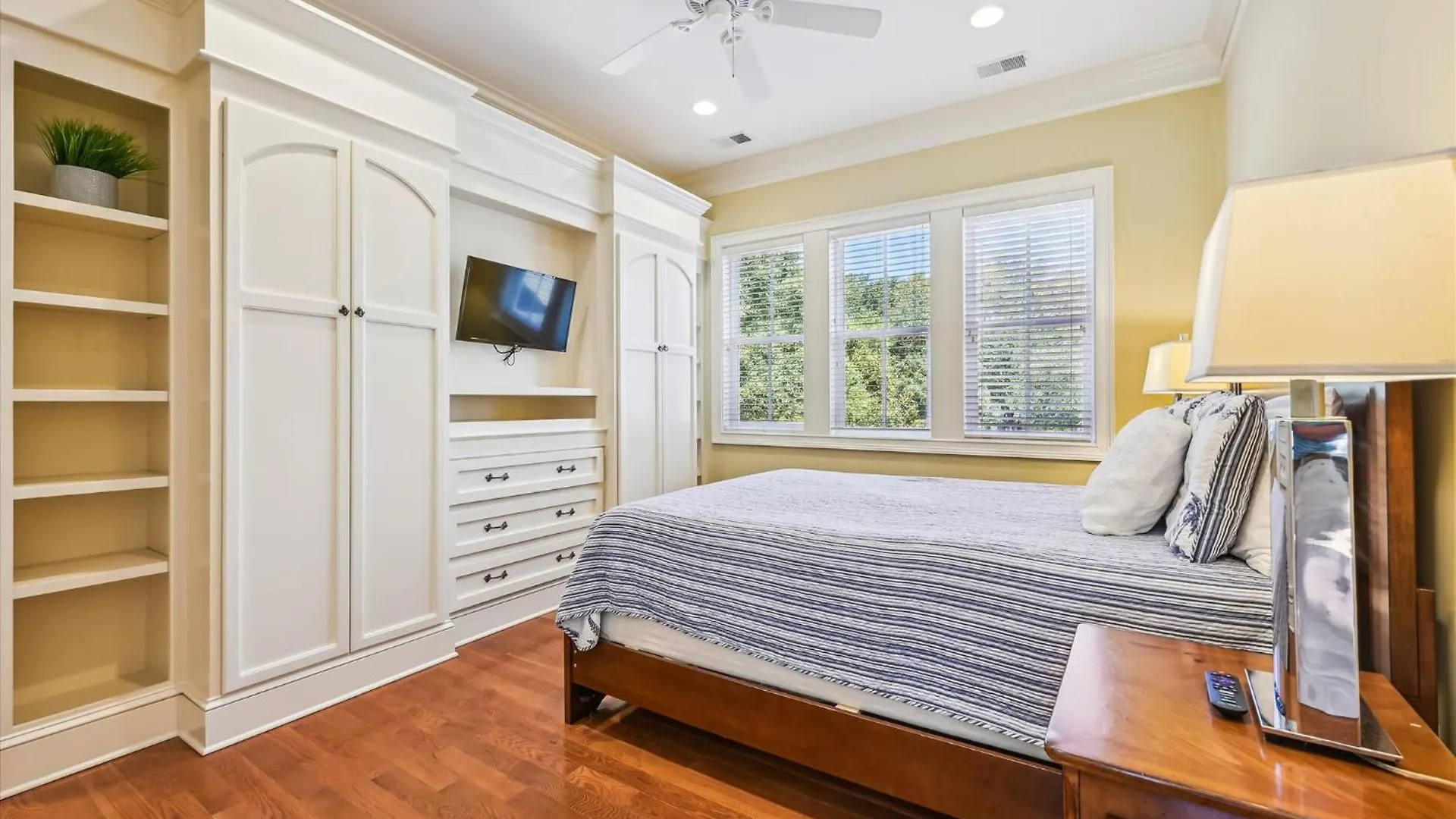 18 Dollar Road- Oceanfront, Large Private Pool, Hot Tub Free Activities Included Holiday home Hilton Head Island