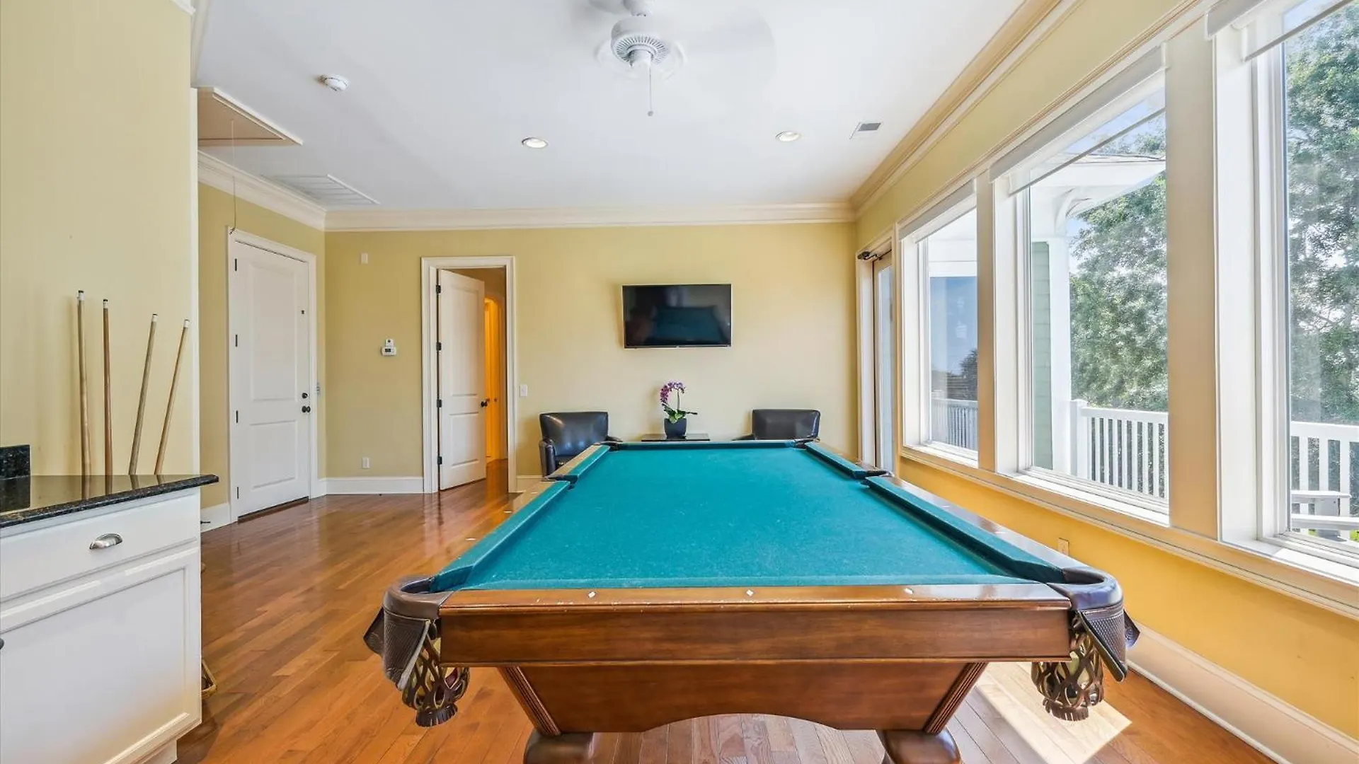 18 Dollar Road- Oceanfront, Large Private Pool, Hot Tub Free Activities Included * Hilton Head Island