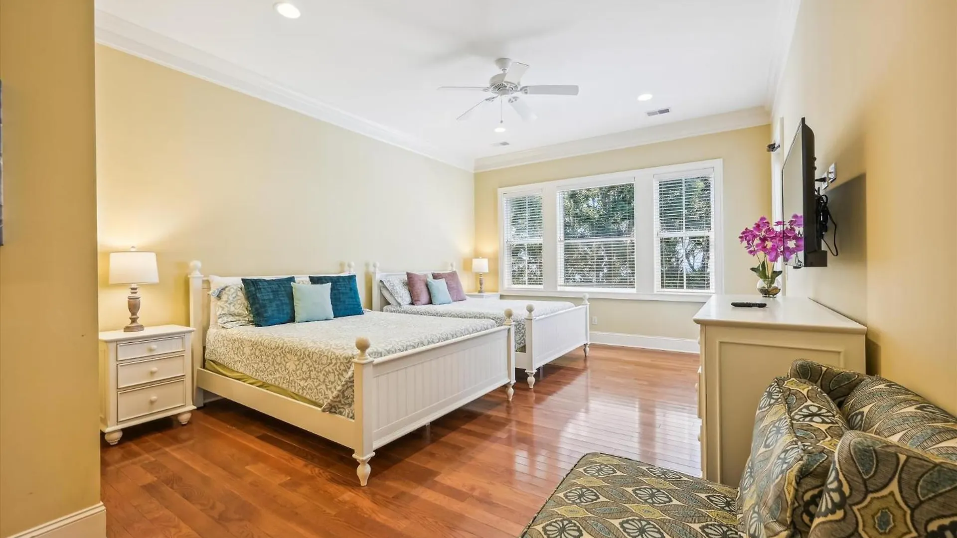 18 Dollar Road- Oceanfront, Large Private Pool, Hot Tub Free Activities Included Holiday home Hilton Head Island