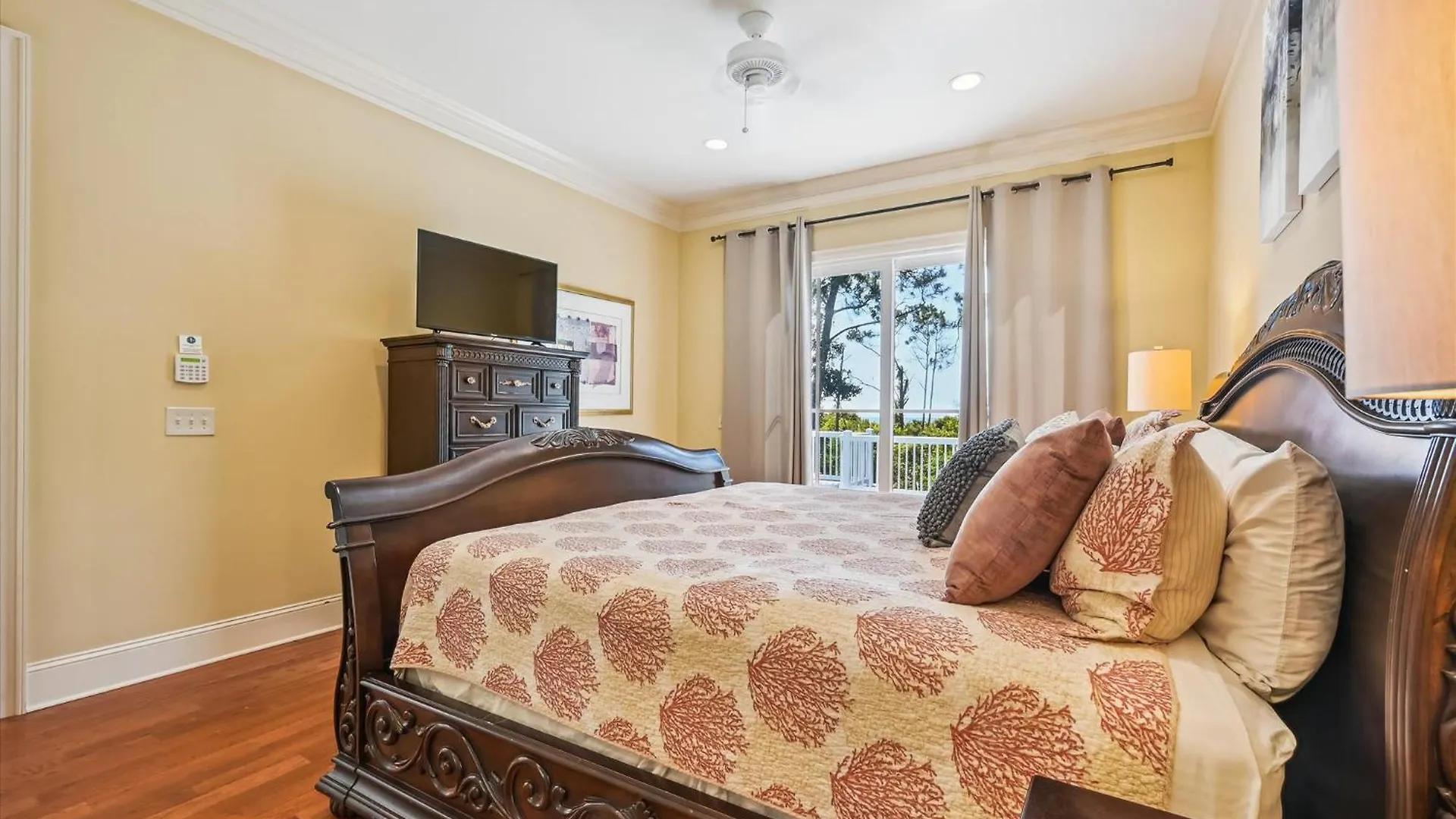 18 Dollar Road- Oceanfront, Large Private Pool, Hot Tub Free Activities Included * Hilton Head Island