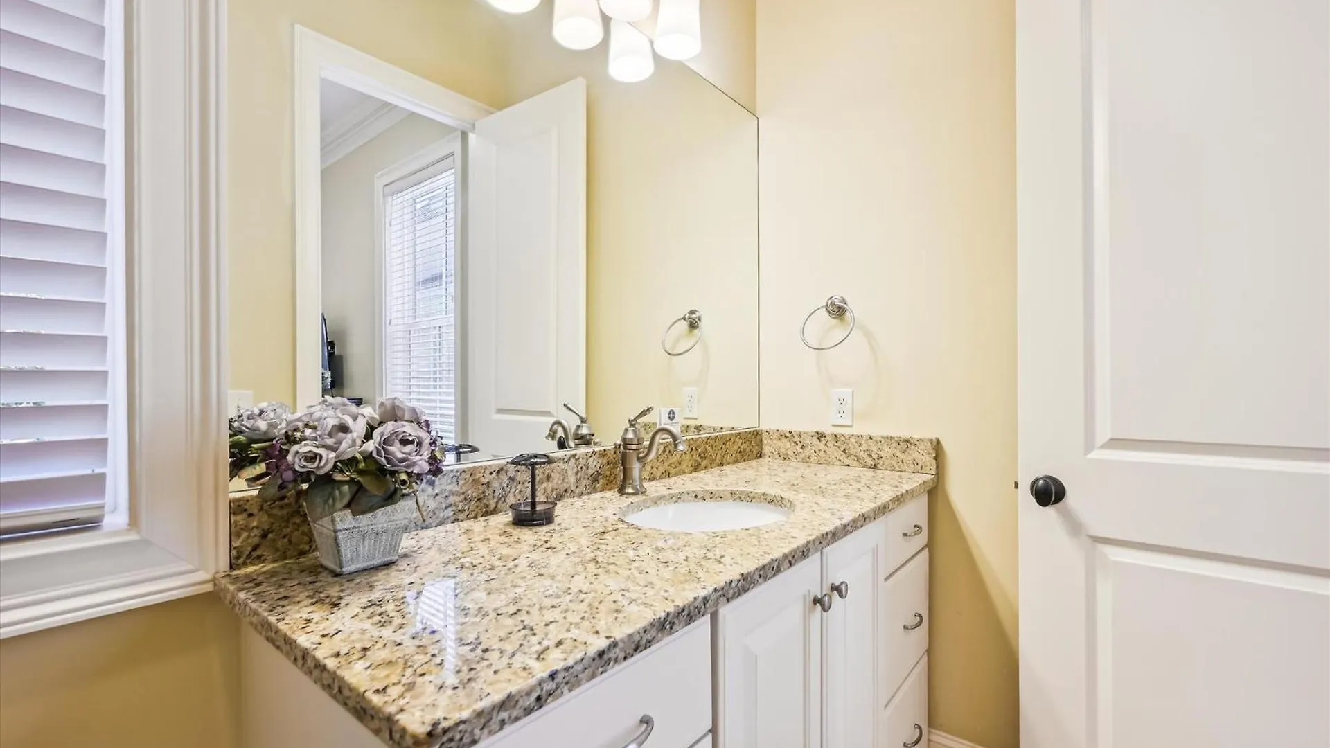 Holiday home 18 Dollar Road- Oceanfront, Large Private Pool, Hot Tub Free Activities Included