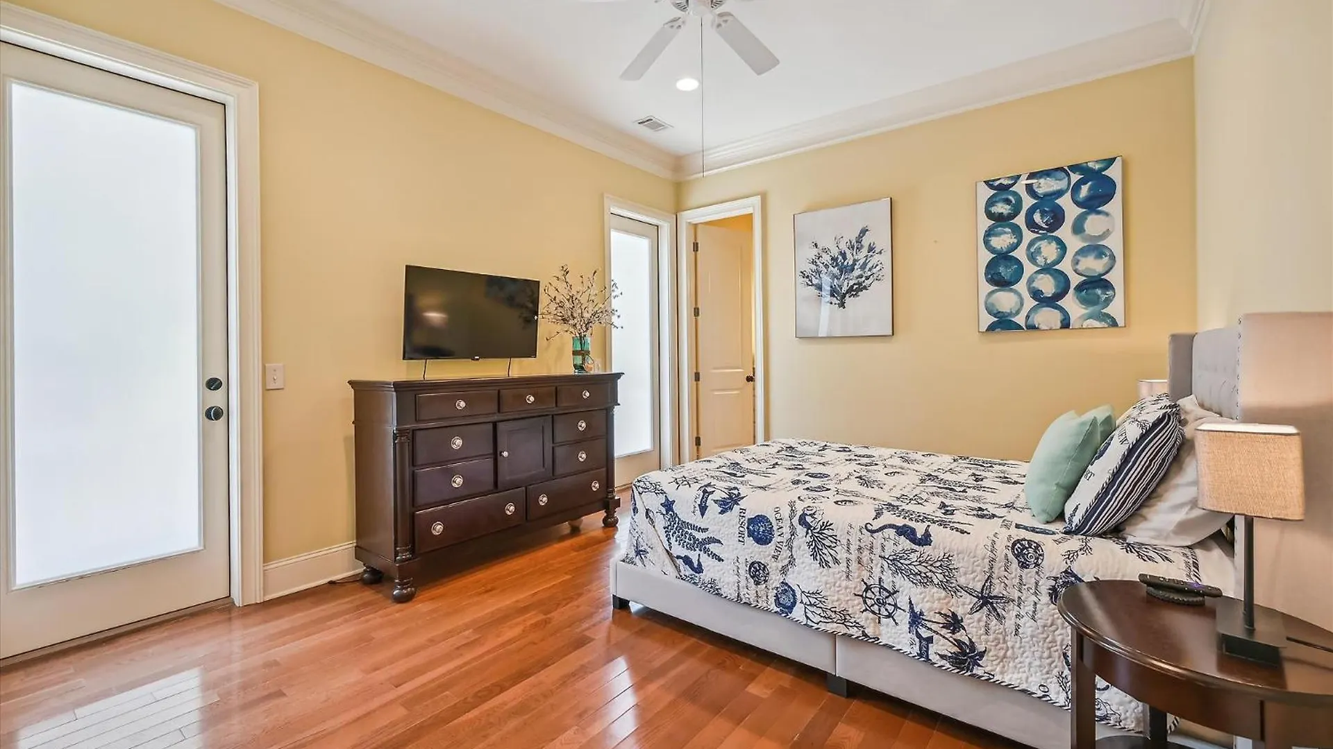 18 Dollar Road- Oceanfront, Large Private Pool, Hot Tub Free Activities Included Holiday home