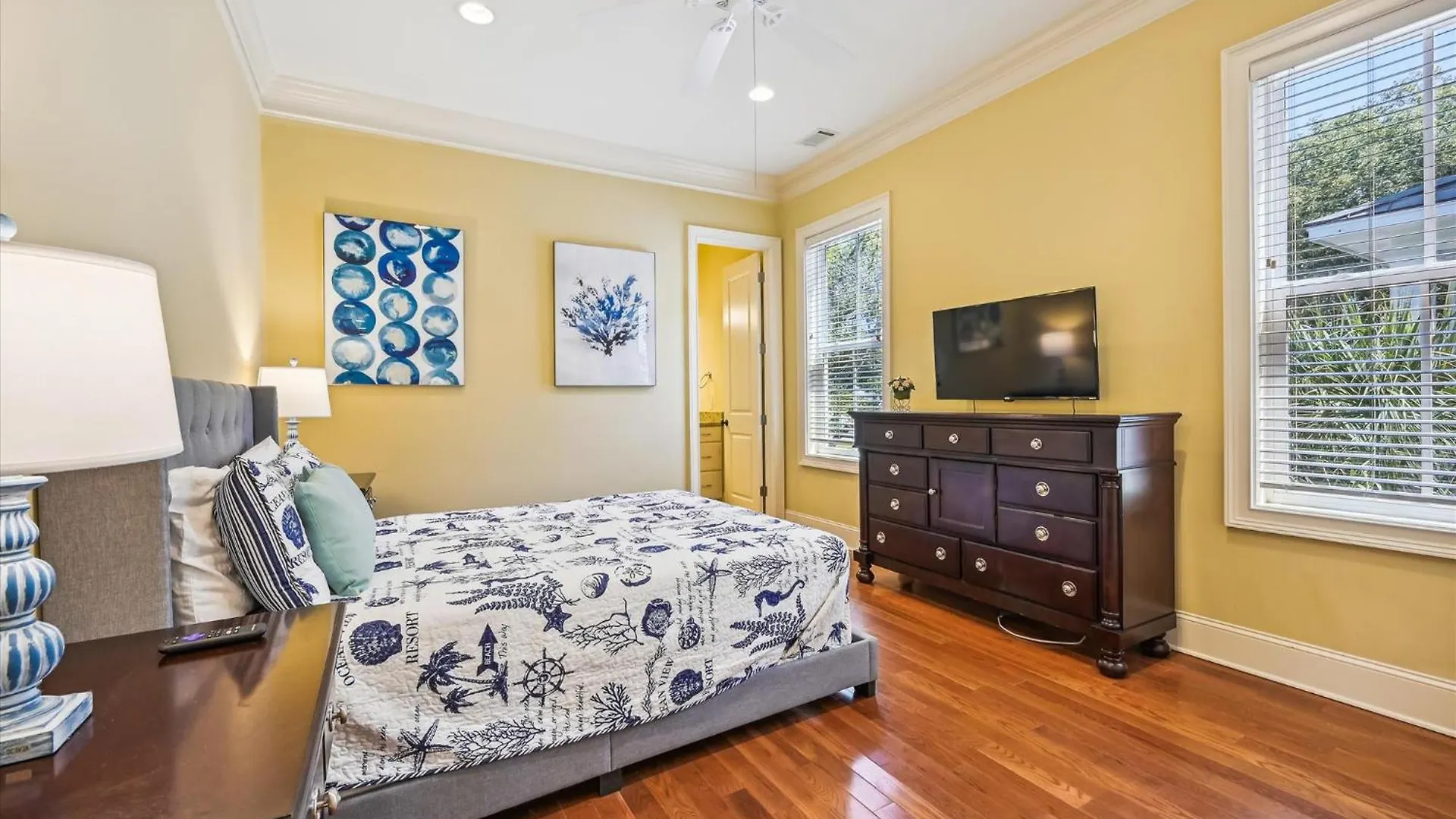 Holiday home 18 Dollar Road- Oceanfront, Large Private Pool, Hot Tub Free Activities Included