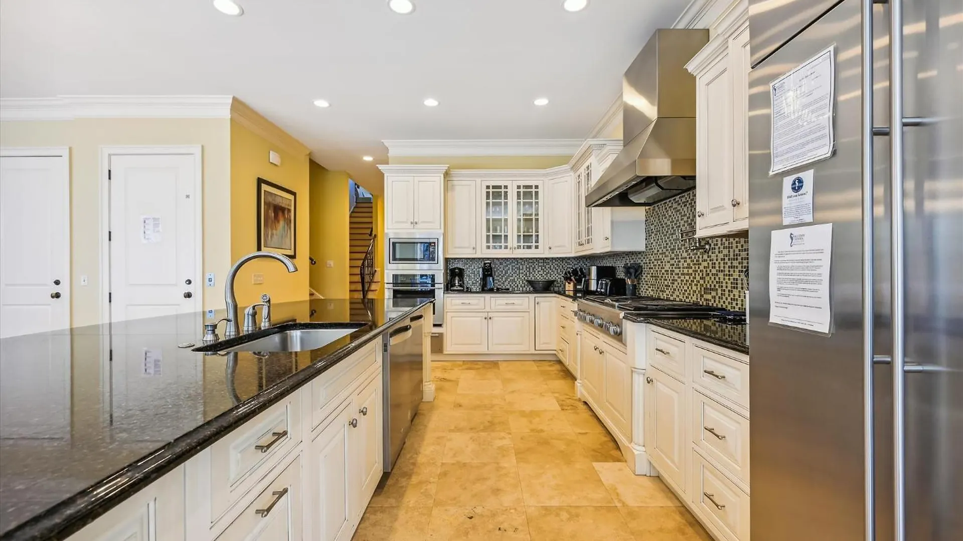 Holiday home 18 Dollar Road- Oceanfront, Large Private Pool, Hot Tub Free Activities Included