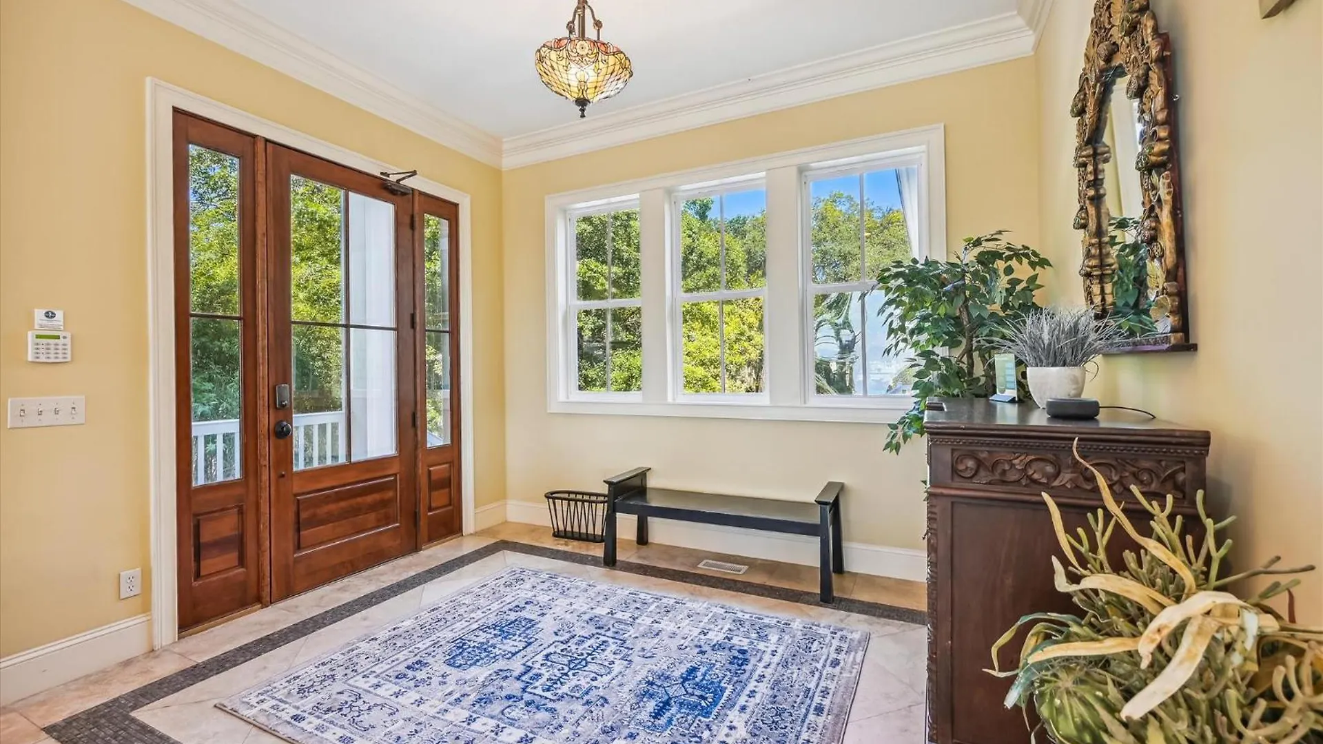 18 Dollar Road- Oceanfront, Large Private Pool, Hot Tub Free Activities Included Holiday home