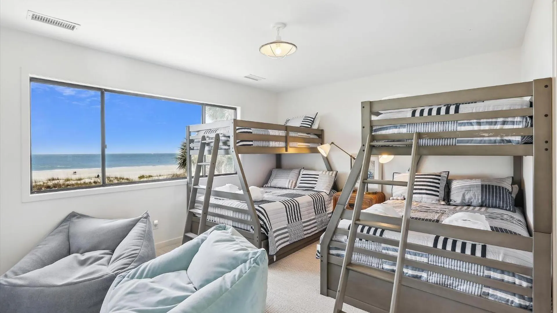 Holiday home 133 Dune Lane- Oceanfront,private Pool, Free Activities Included Hilton Head Island