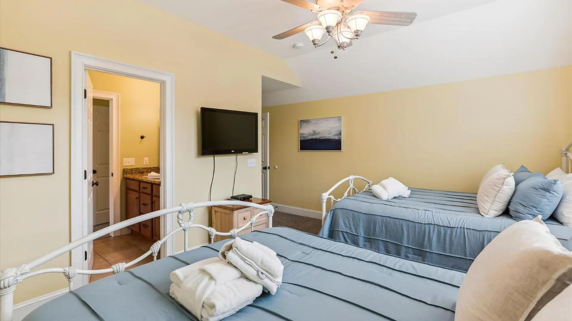 13 Moonshell Rd- Near Ocean,huge Pool,fully Fenced Backyard! Free Activities! * Hilton Head Island