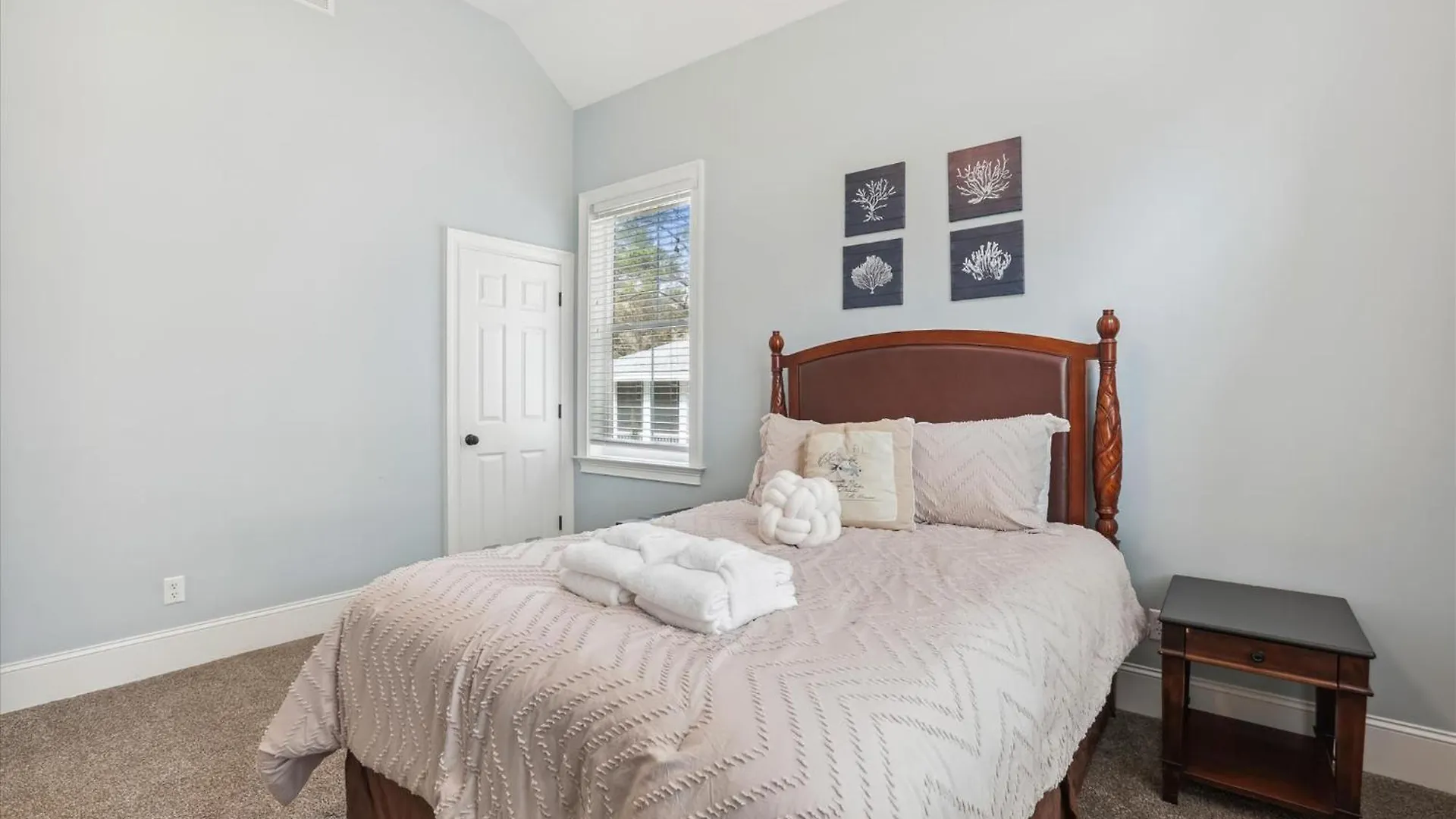 13 Moonshell Rd- Near Ocean,huge Pool,fully Fenced Backyard! Free Activities! Hilton Head Island