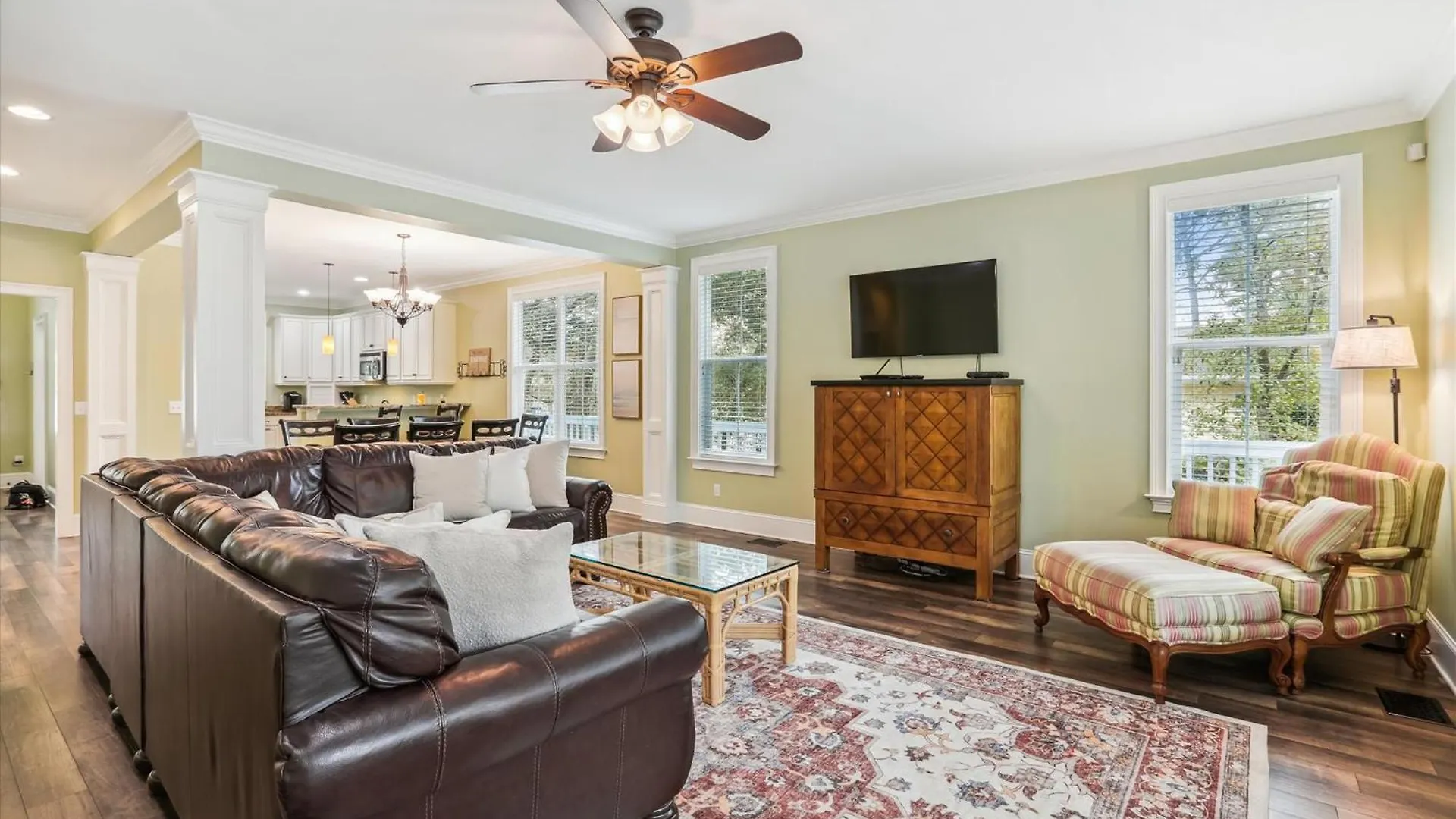 Holiday home 13 Moonshell Rd- Near Ocean,huge Pool,fully Fenced Backyard! Free Activities!