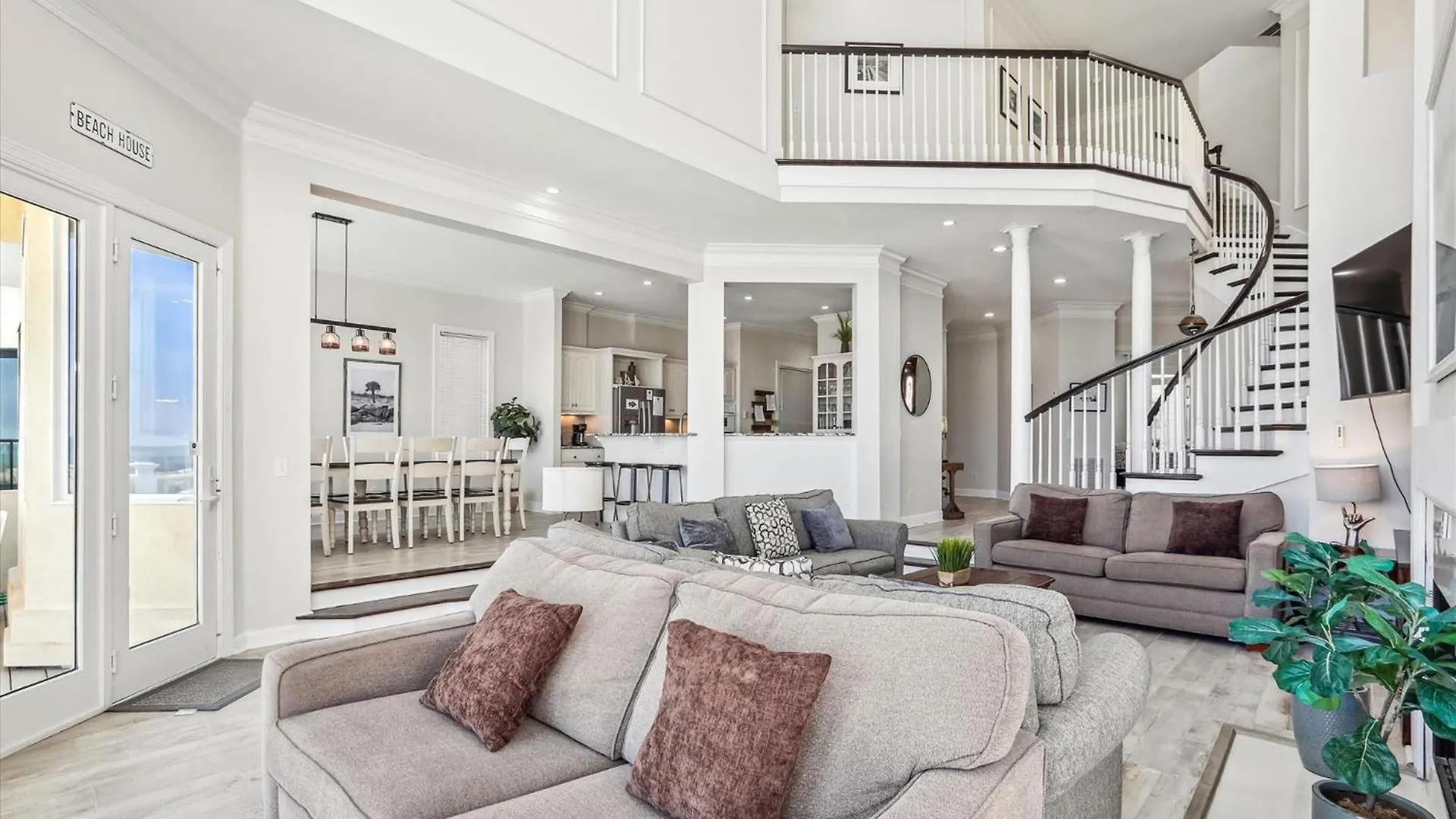 12 Collier Road- Oceanfront, Pool, Great For Large Groups, Free Activities Included Hilton Head Island