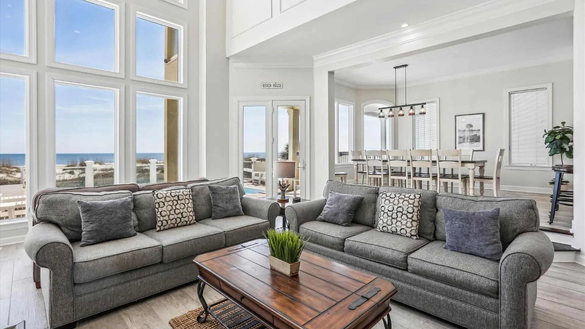 Holiday home 12 Collier Road- Oceanfront, Pool, Great For Large Groups, Free Activities Included Hilton Head Island