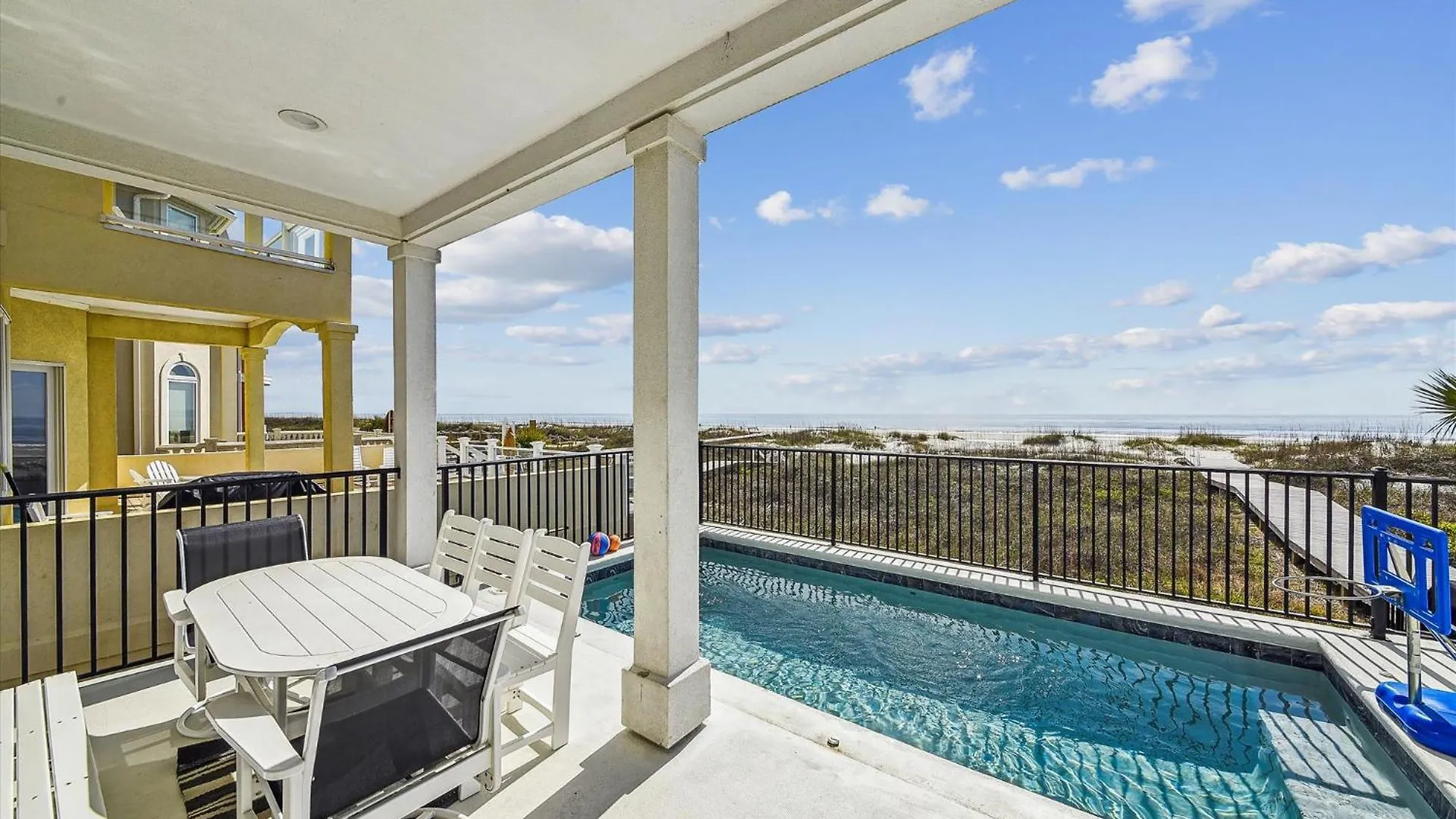 10 Collier Beach- Oceanfront, Private Access, Heatable Pool, Free Activities Included בית נופש הילטון הד איילנד