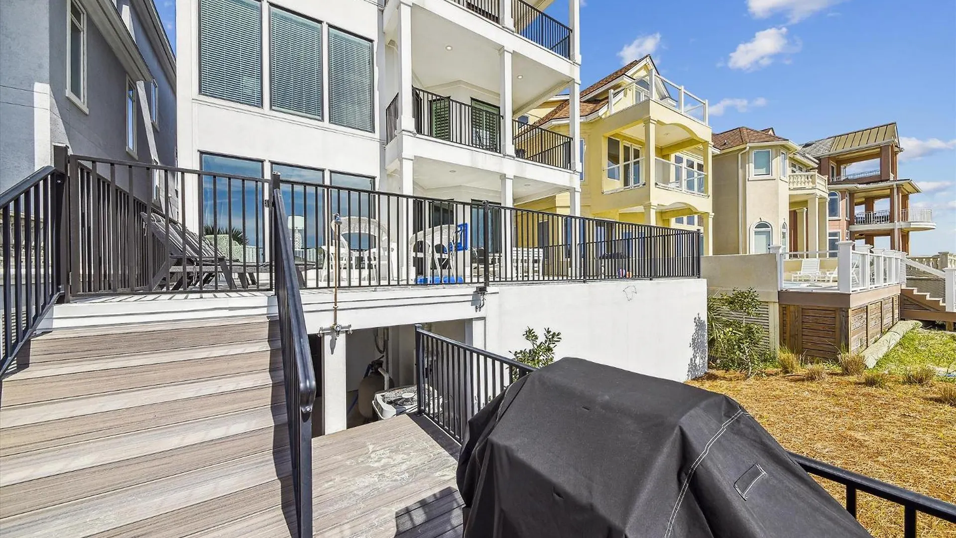 10 Collier Beach- Oceanfront, Private Access, Heatable Pool, Free Activities Included * הילטון הד איילנד