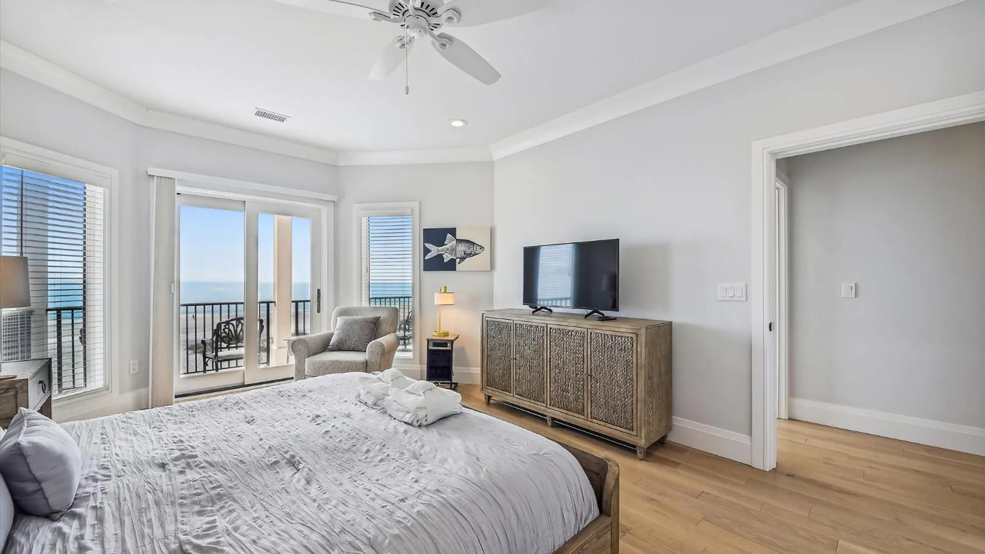 בית נופש 10 Collier Beach- Oceanfront, Private Access, Heatable Pool, Free Activities Included הילטון הד איילנד