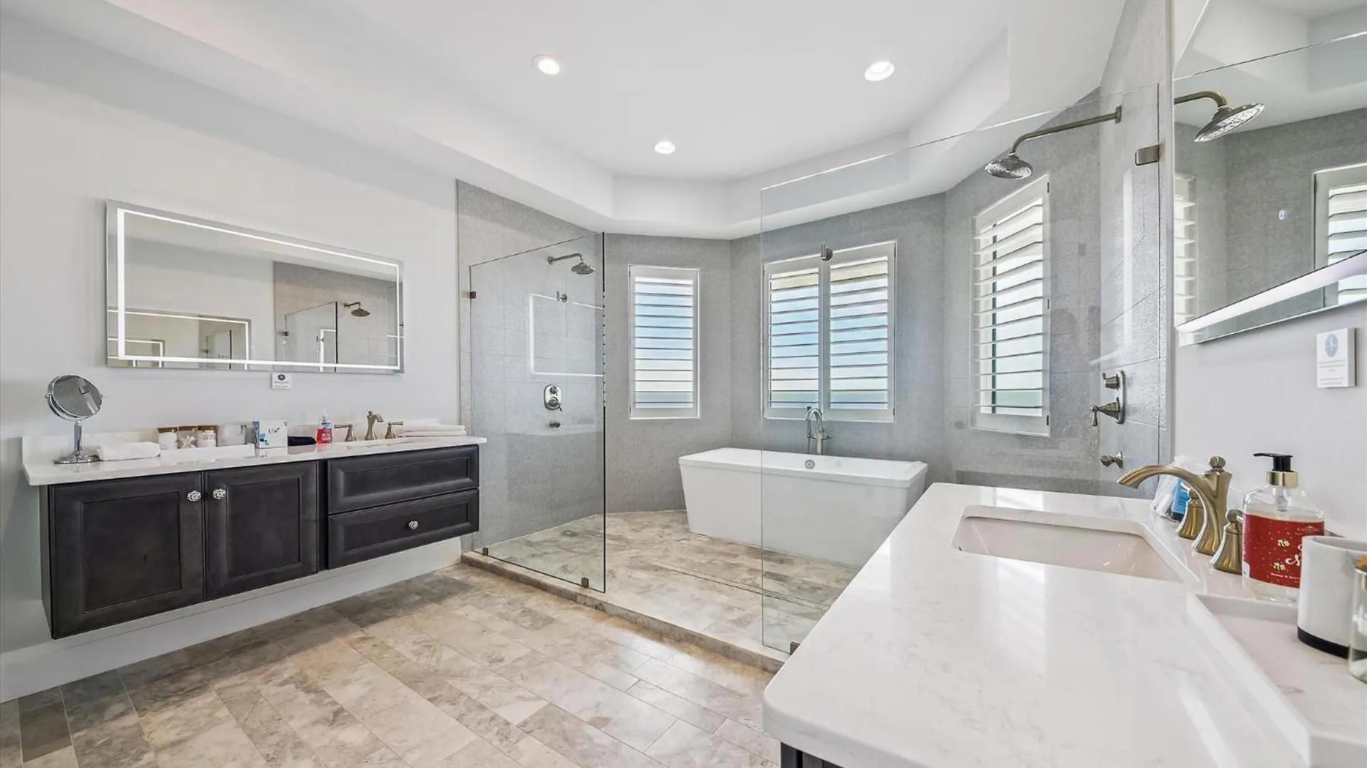 בית נופש 10 Collier Beach- Oceanfront, Private Access, Heatable Pool, Free Activities Included הילטון הד איילנד