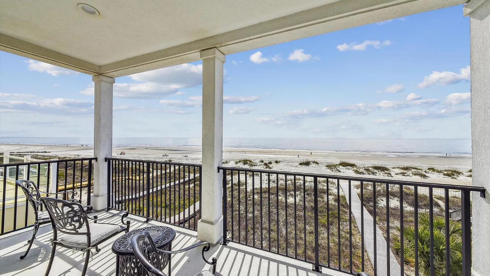 בית נופש 10 Collier Beach- Oceanfront, Private Access, Heatable Pool, Free Activities Included *