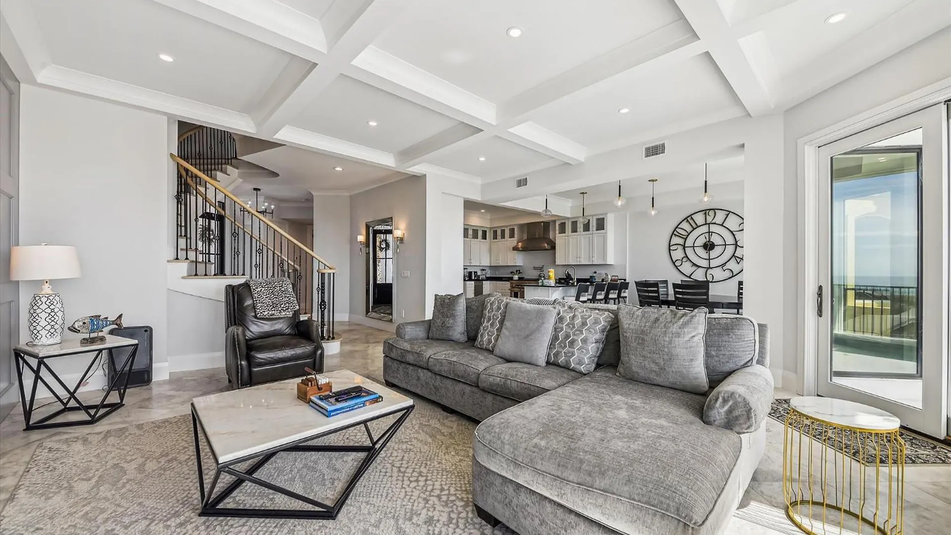 10 Collier Beach- Oceanfront, Private Access, Heatable Pool, Free Activities Included הילטון הד איילנד